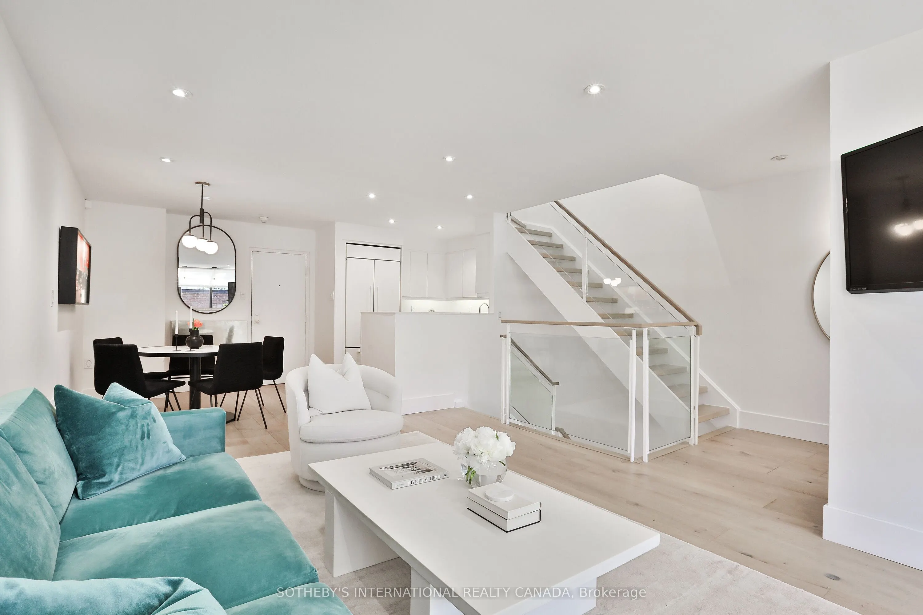 142 Pears Avenue, #A9