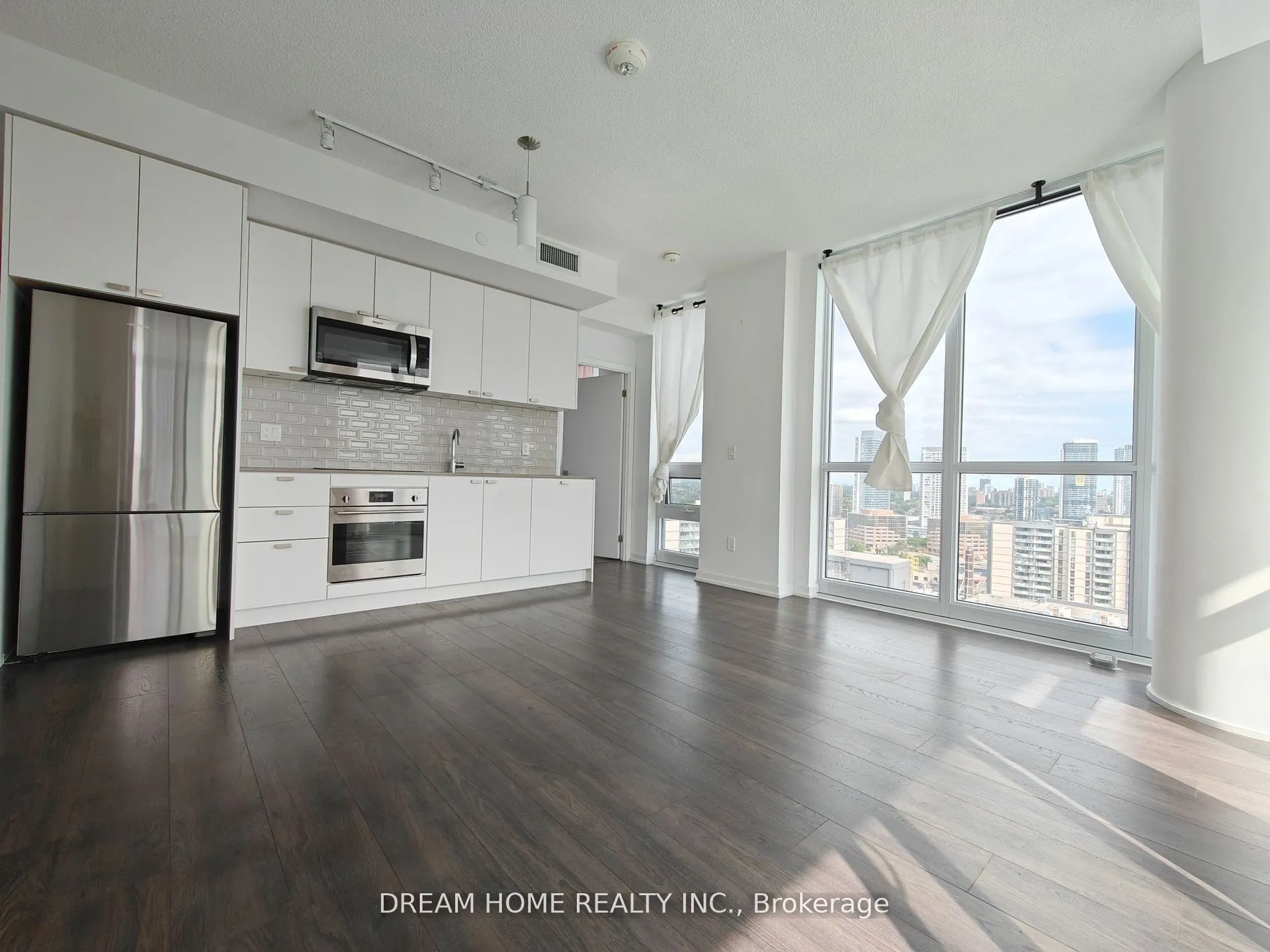 56 Forest Manor Road, #2102
