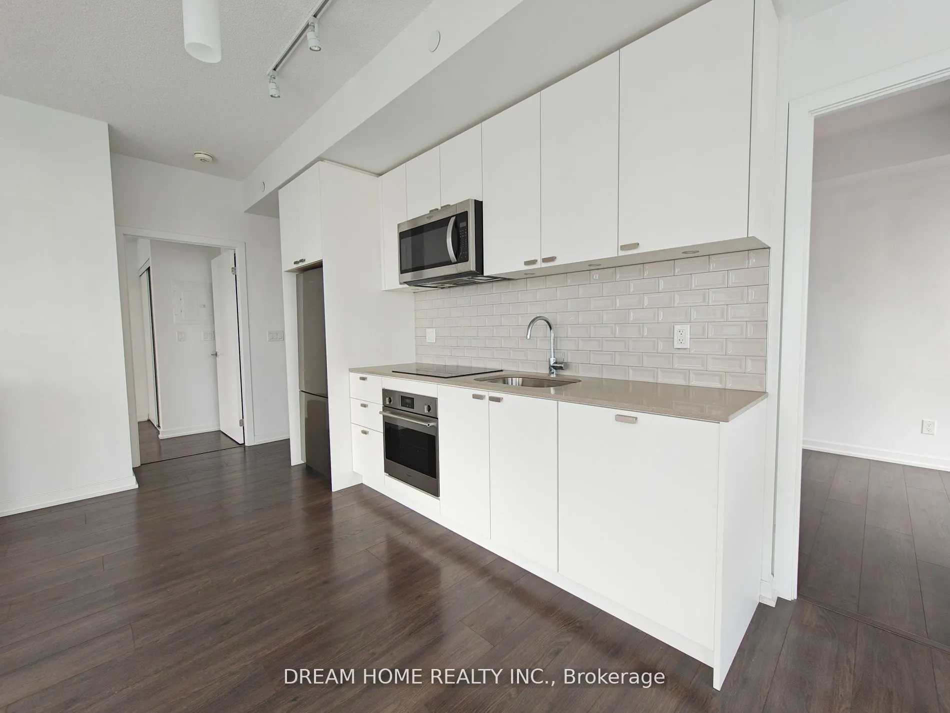 56 Forest Manor Road, #2102