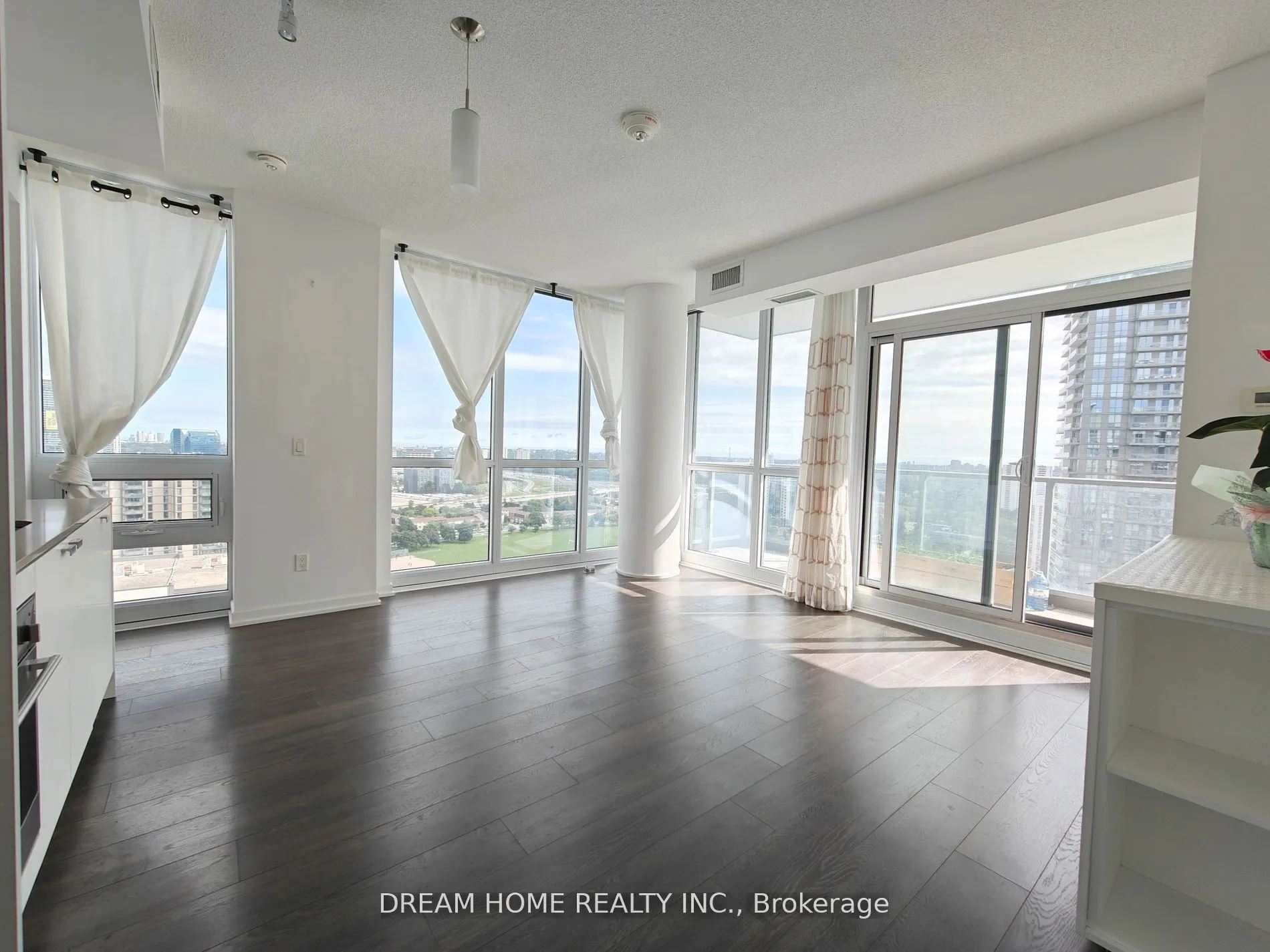 56 Forest Manor Road, #2102