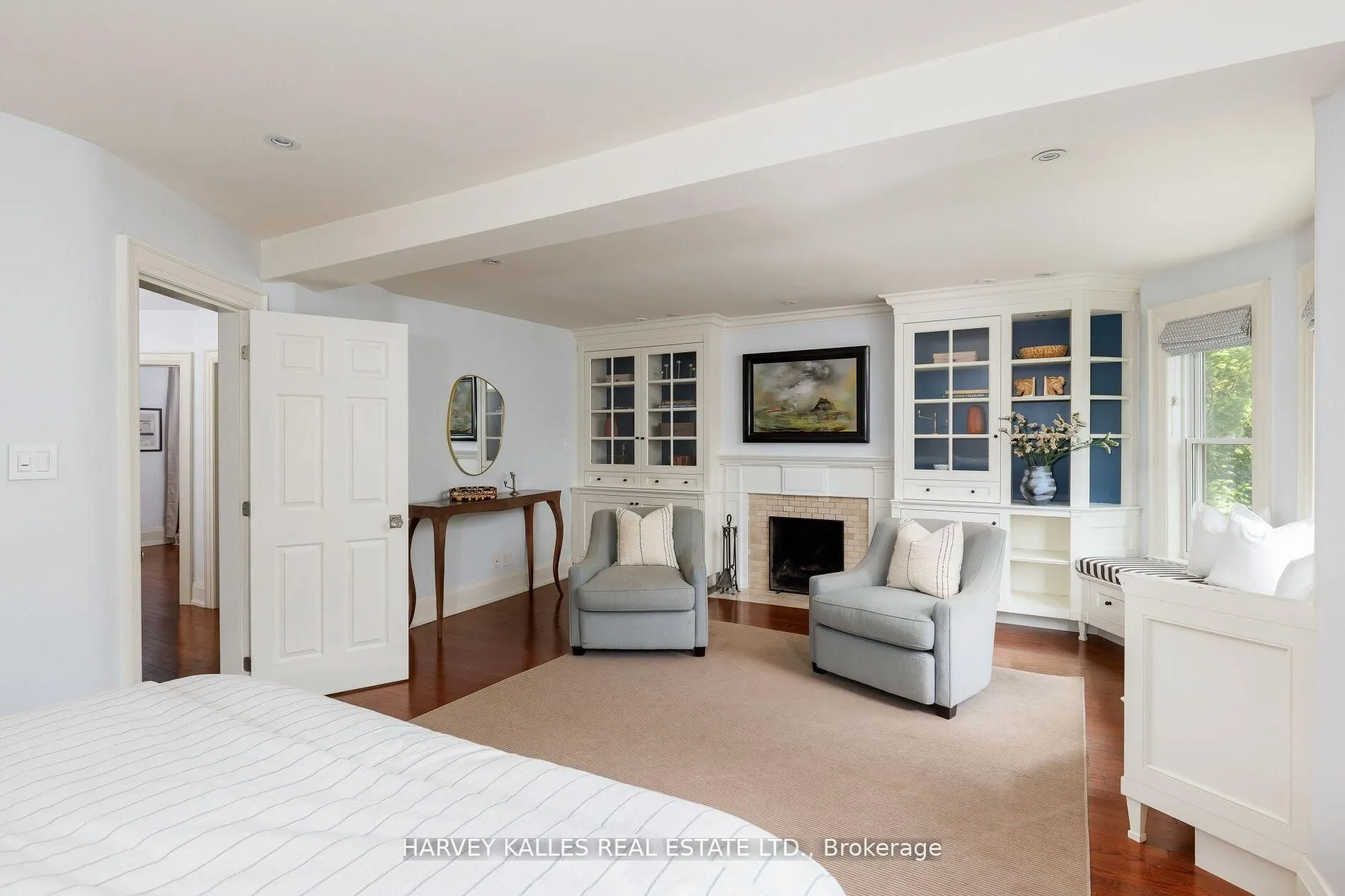 8 Edgewood Crescent