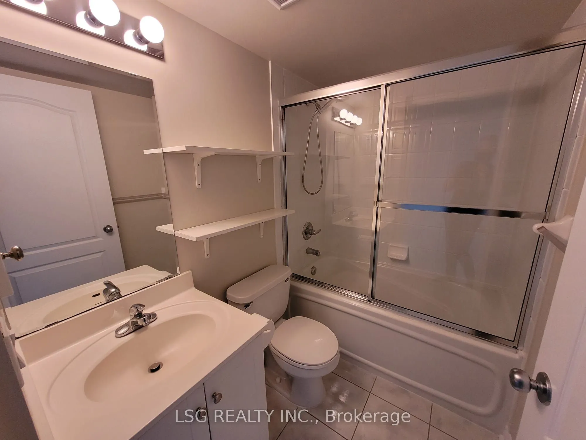 8 Rean Drive, #906