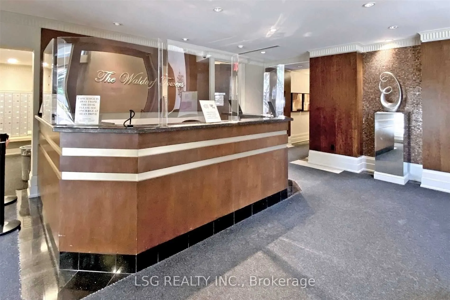8 Rean Drive, #906