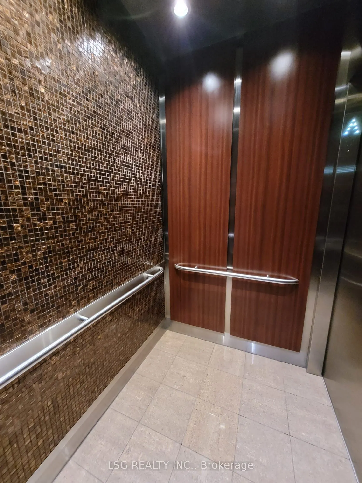 8 Rean Drive, #906