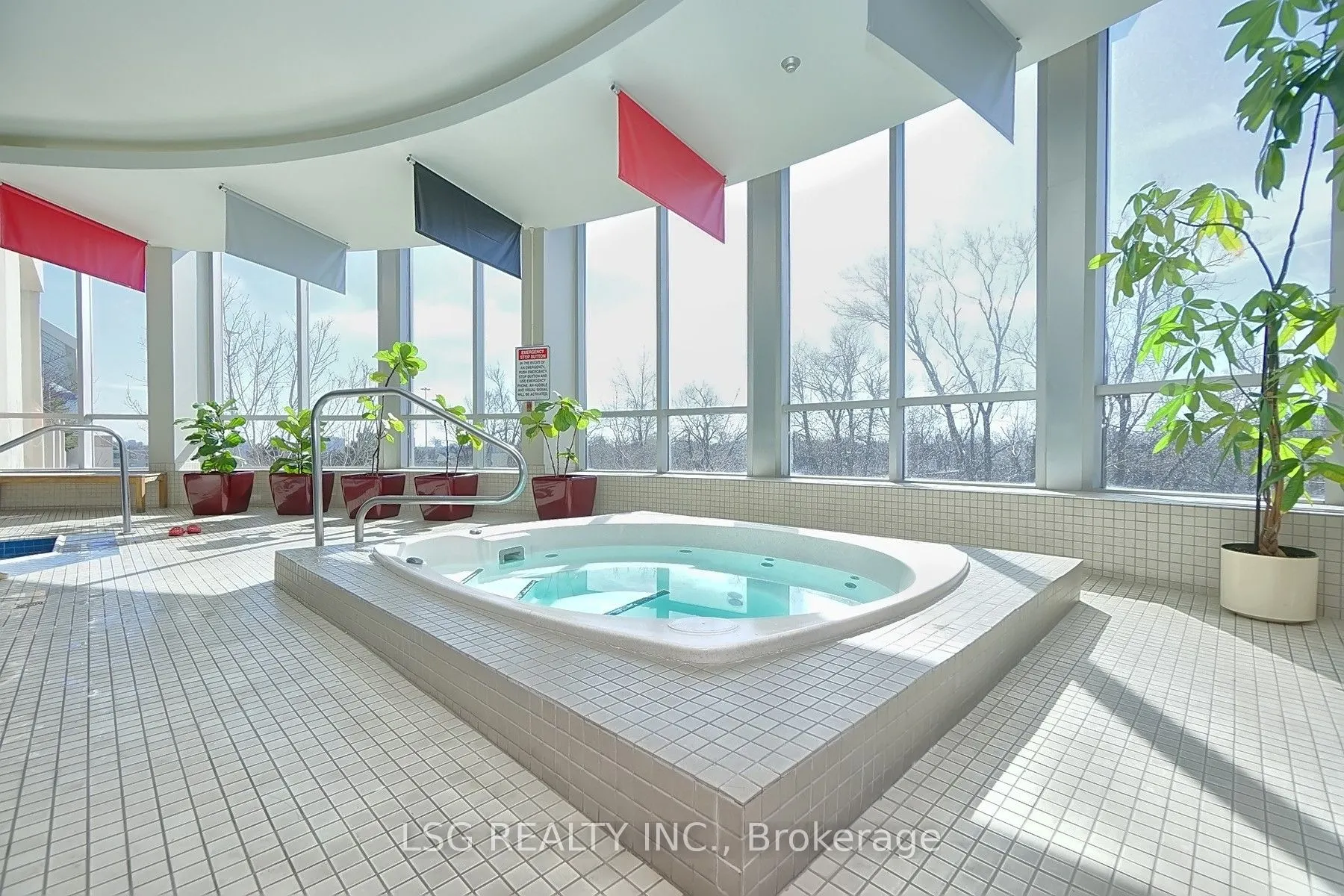 8 Rean Drive, #906