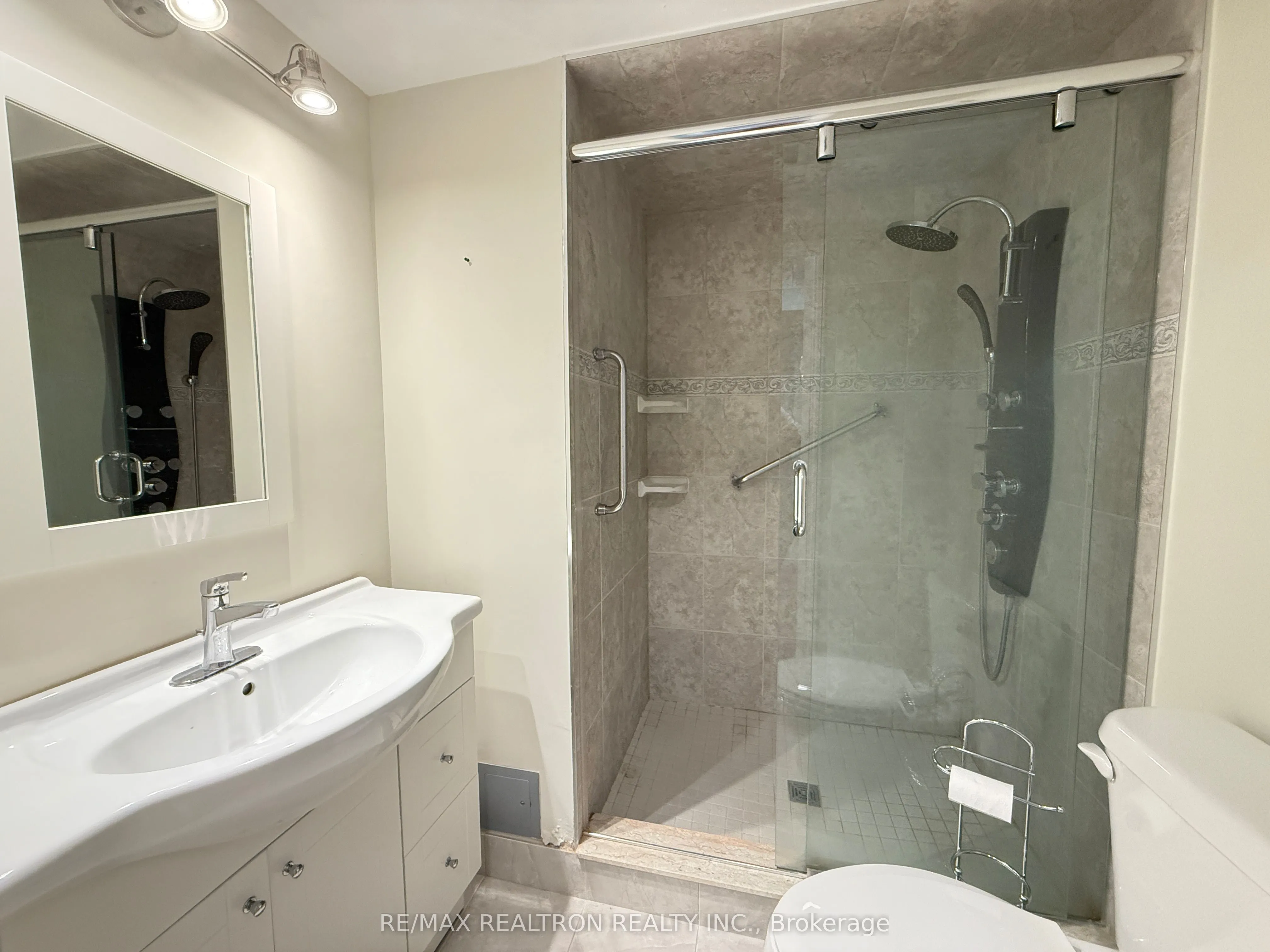 90 Fisherville Road, #1202