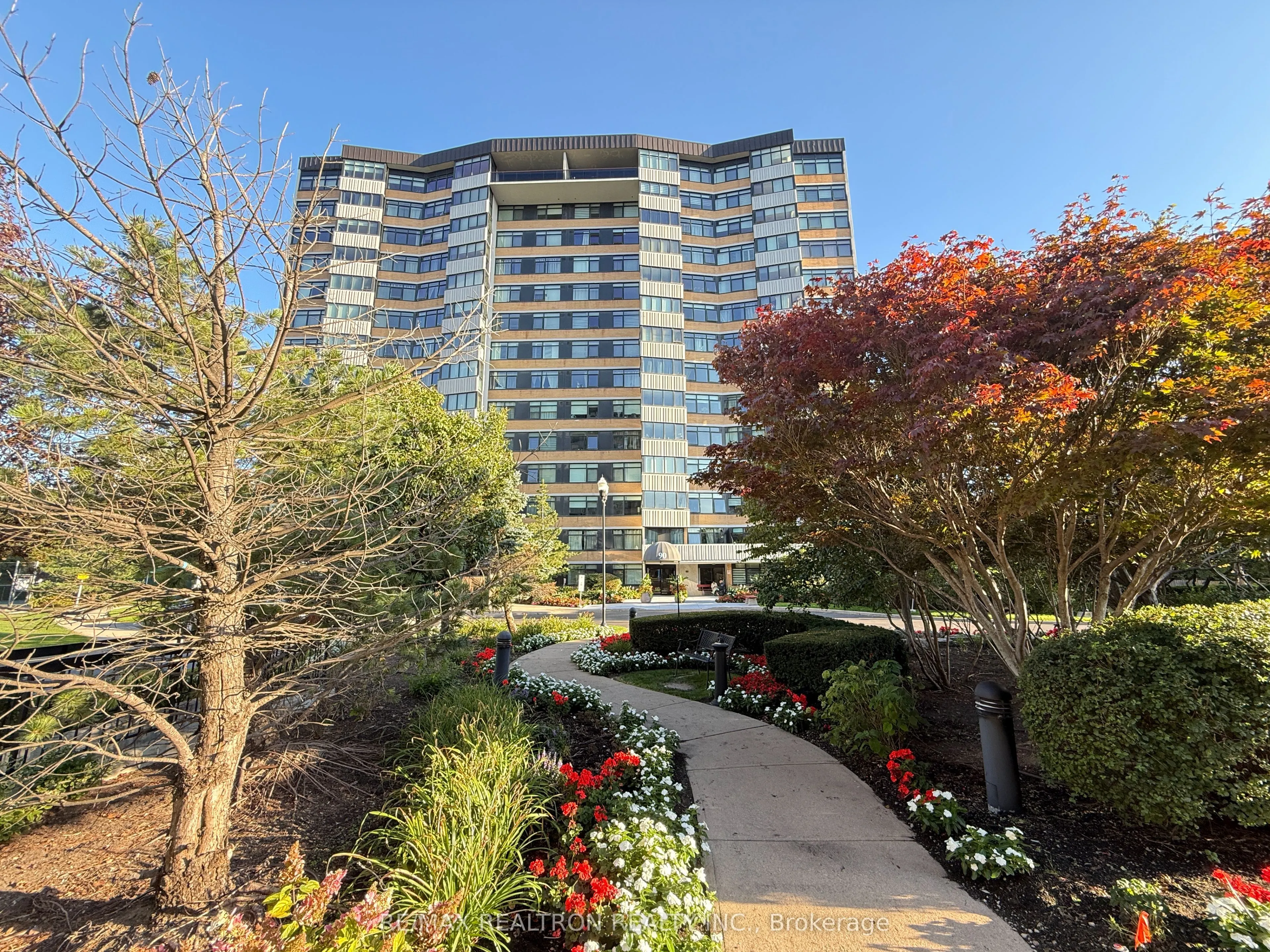 90 Fisherville Road, #1202