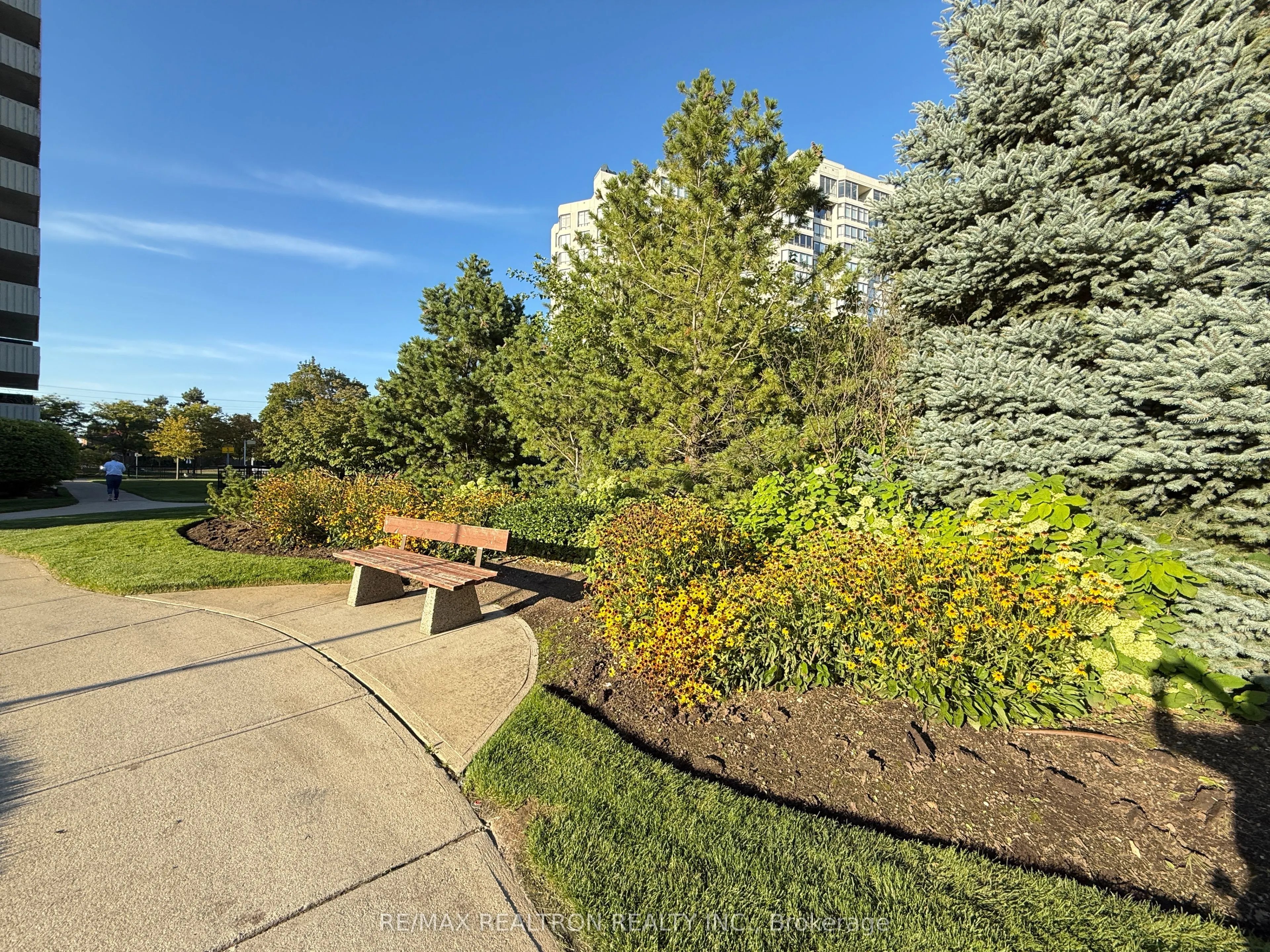 90 Fisherville Road, #1202