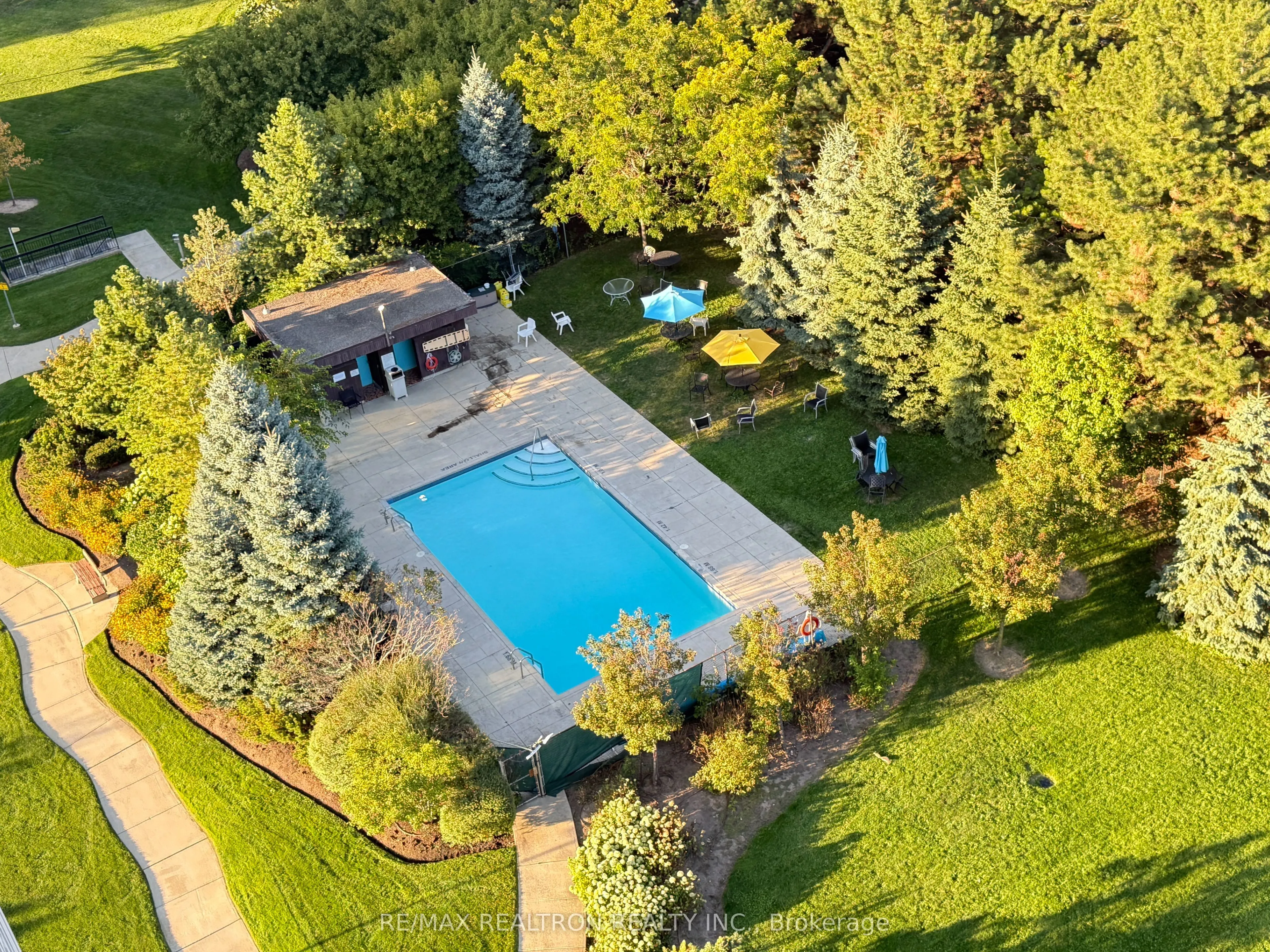 90 Fisherville Road, #1202