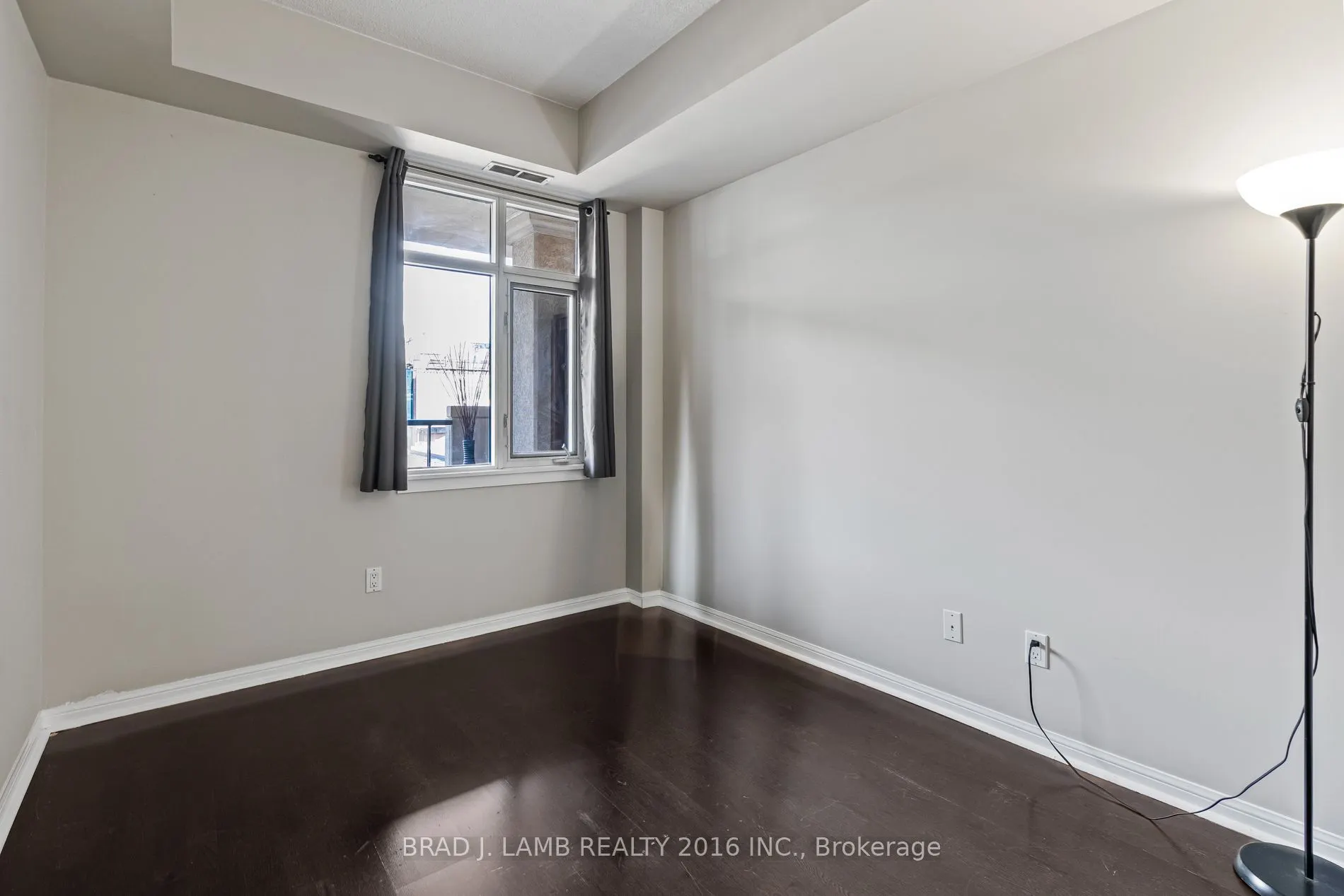 550 Front Street W, #428