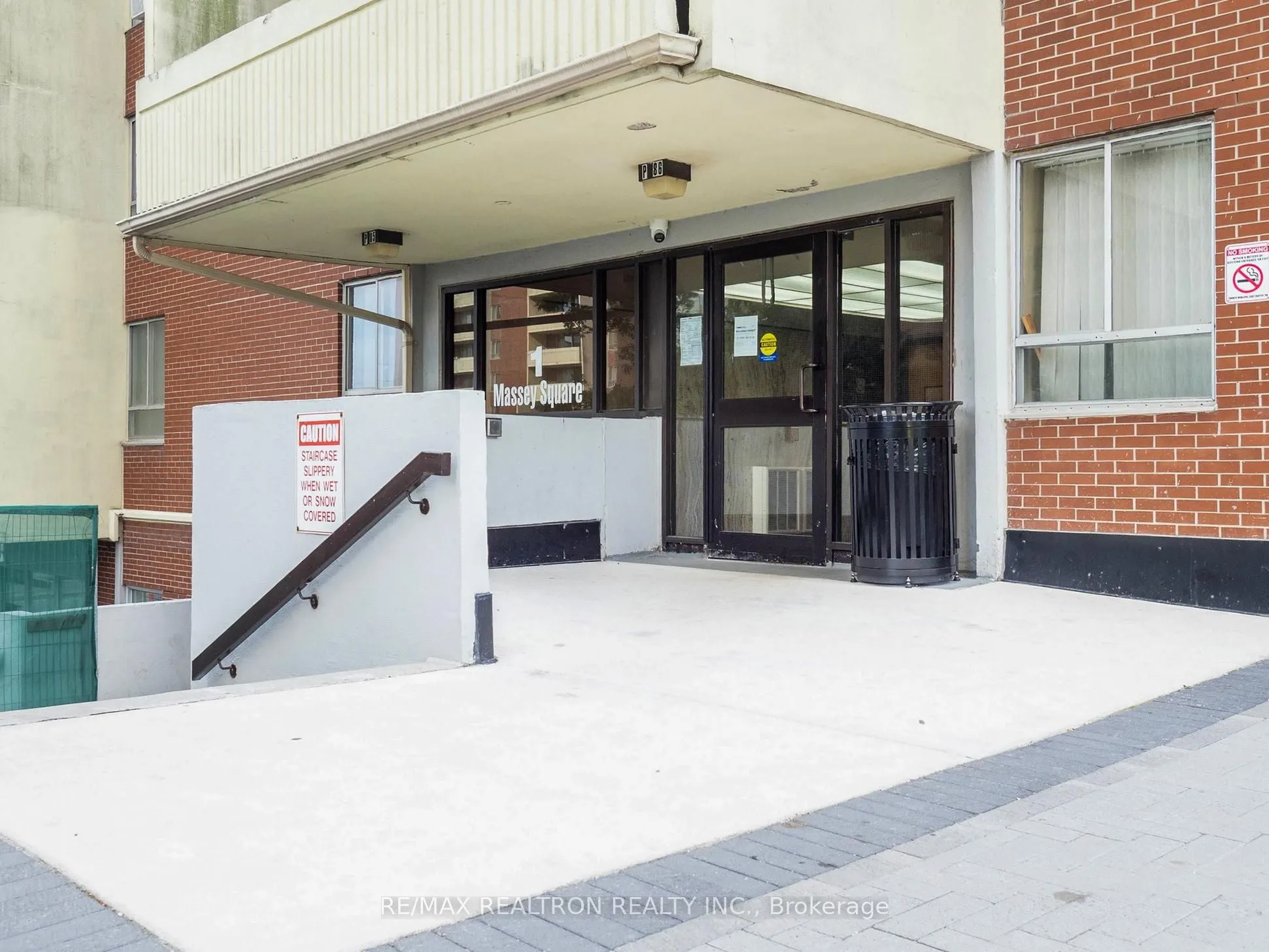 1 Massey Square, #2419