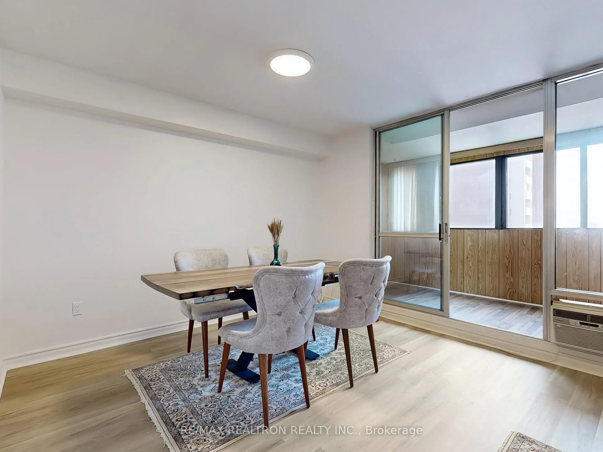 1 Massey Square, #2419