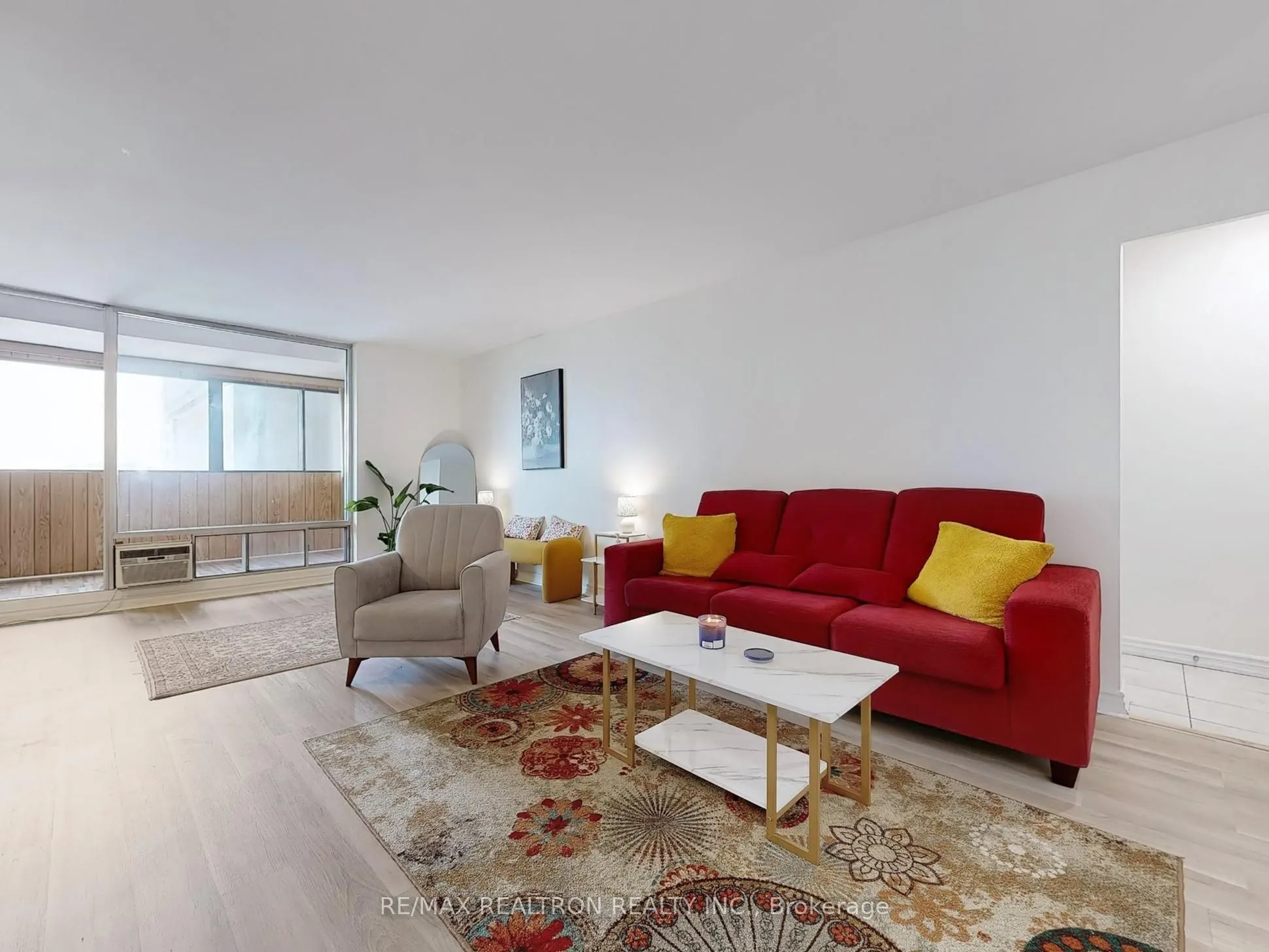 1 Massey Square, #2419