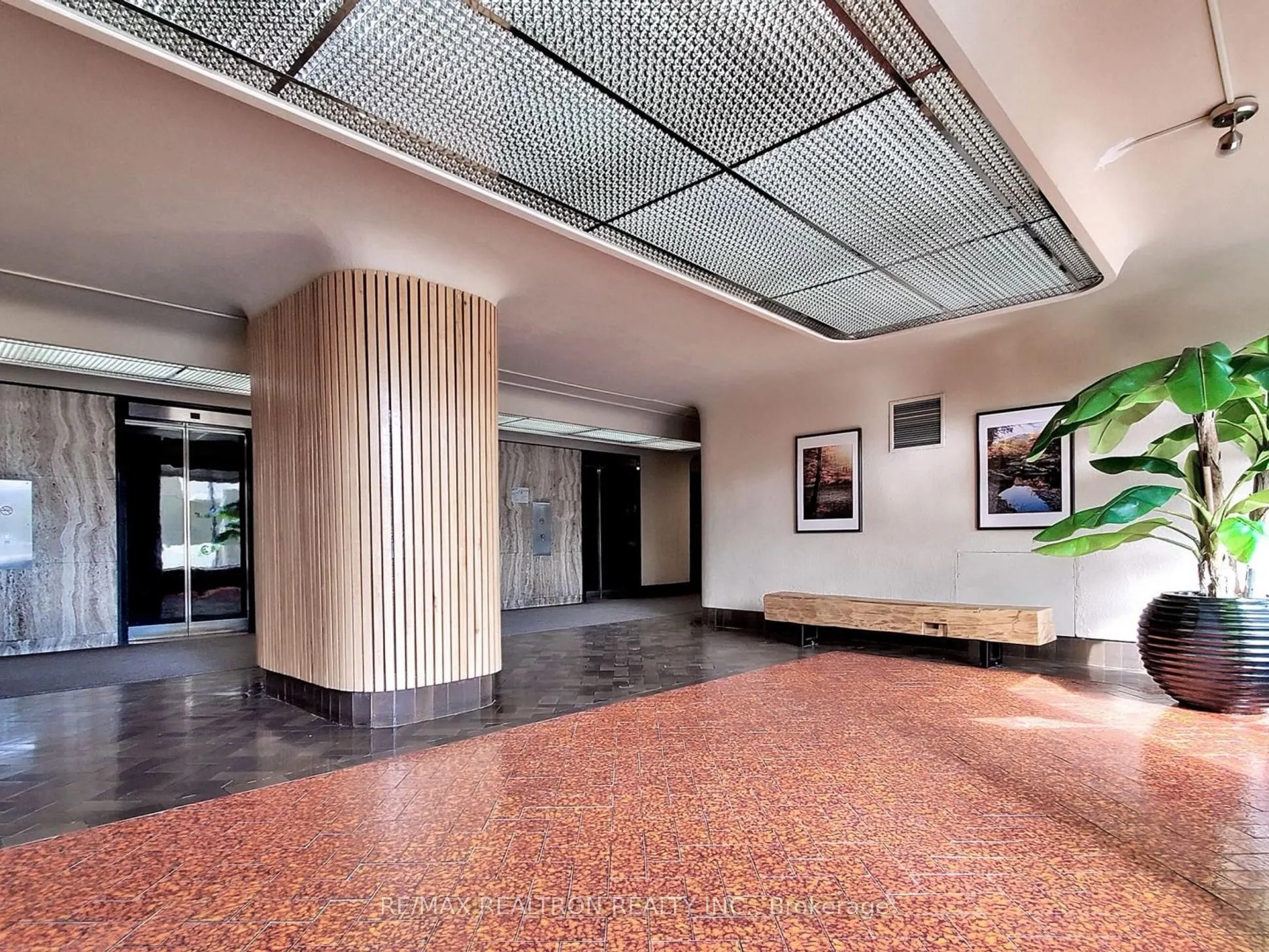 1 Massey Square, #2419