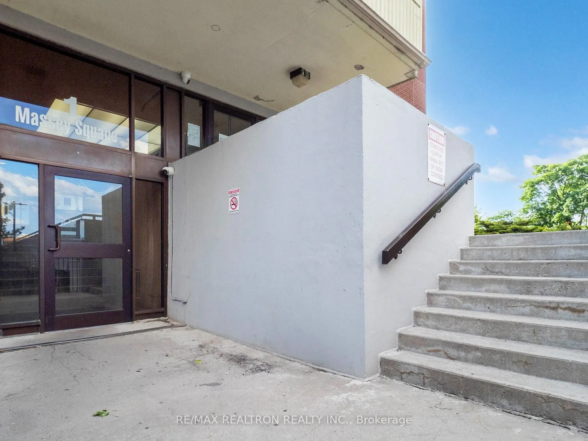 1 Massey Square, #2419