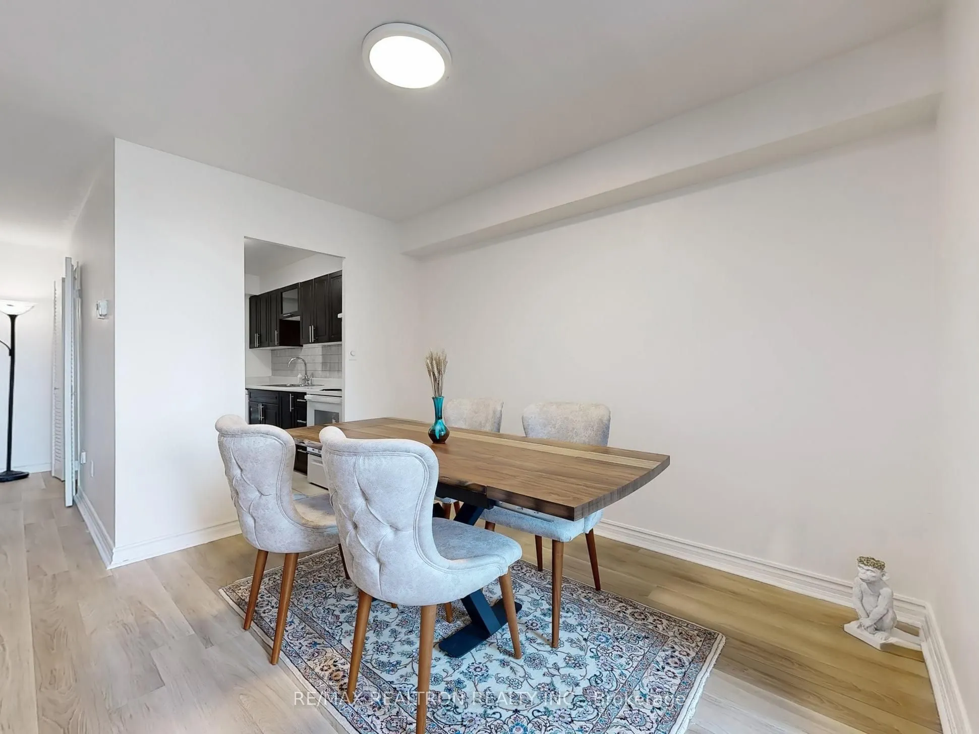 1 Massey Square, #2419