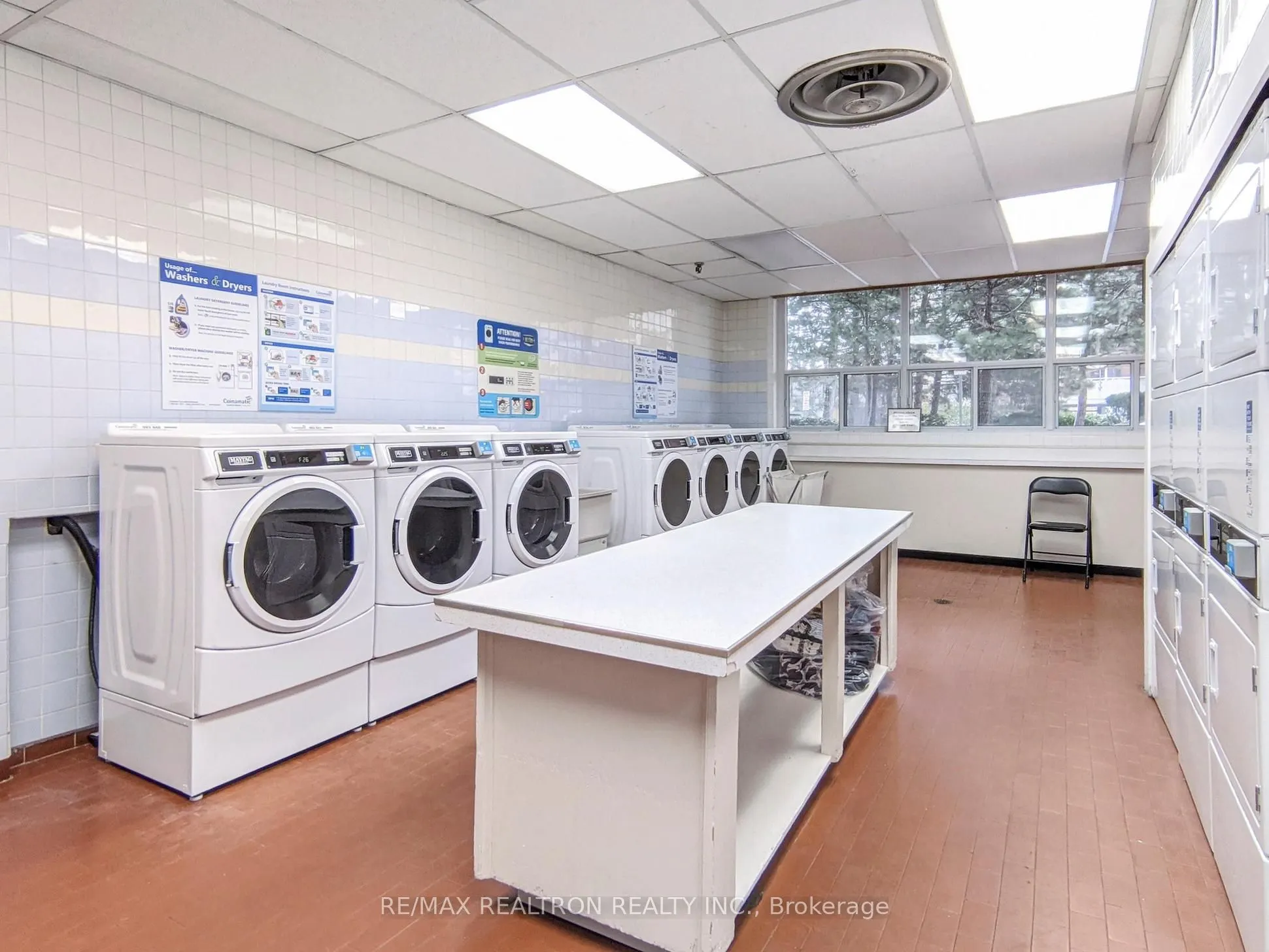 1 Massey Square, #2419