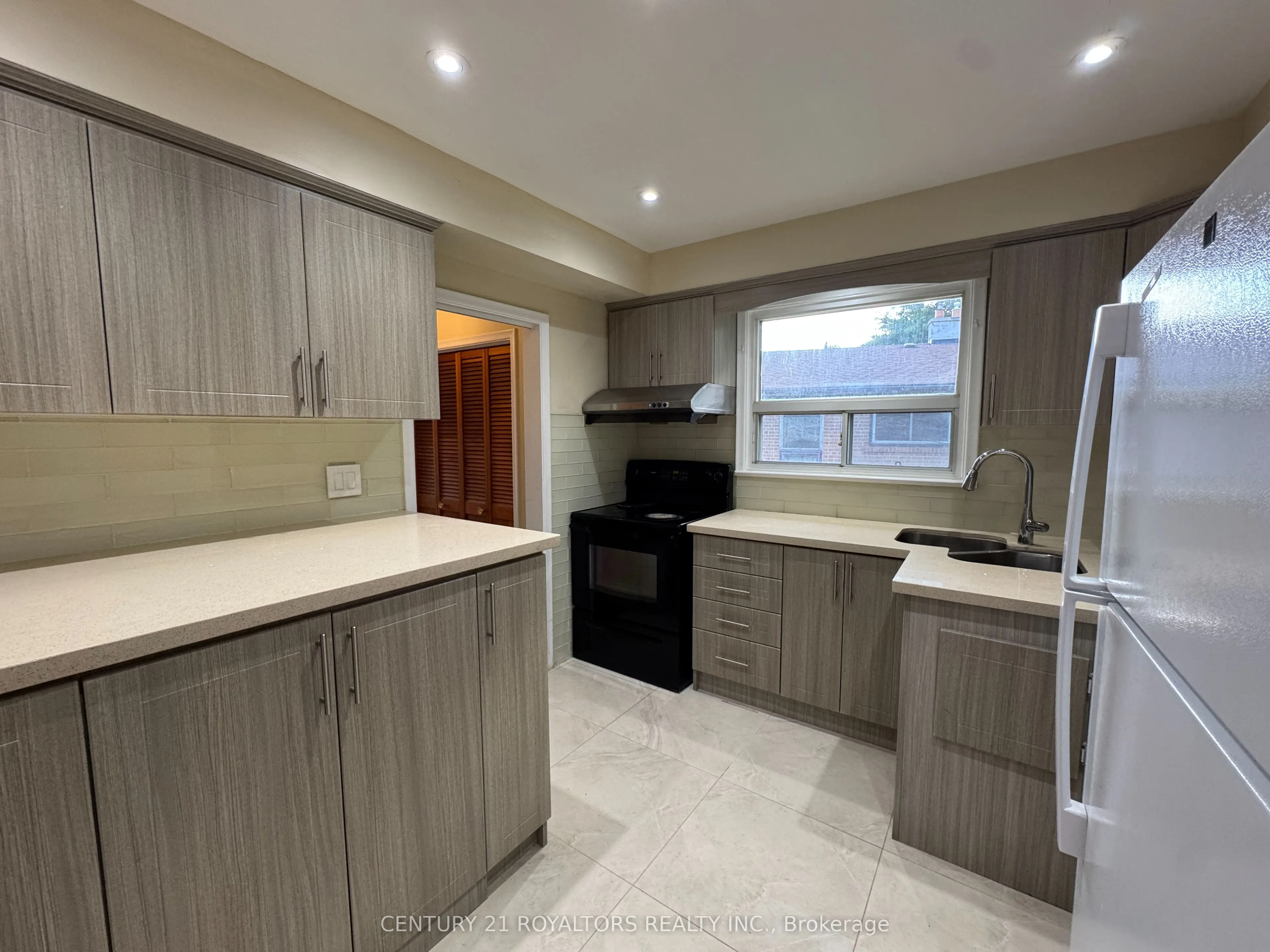 70 Marbury Crescent