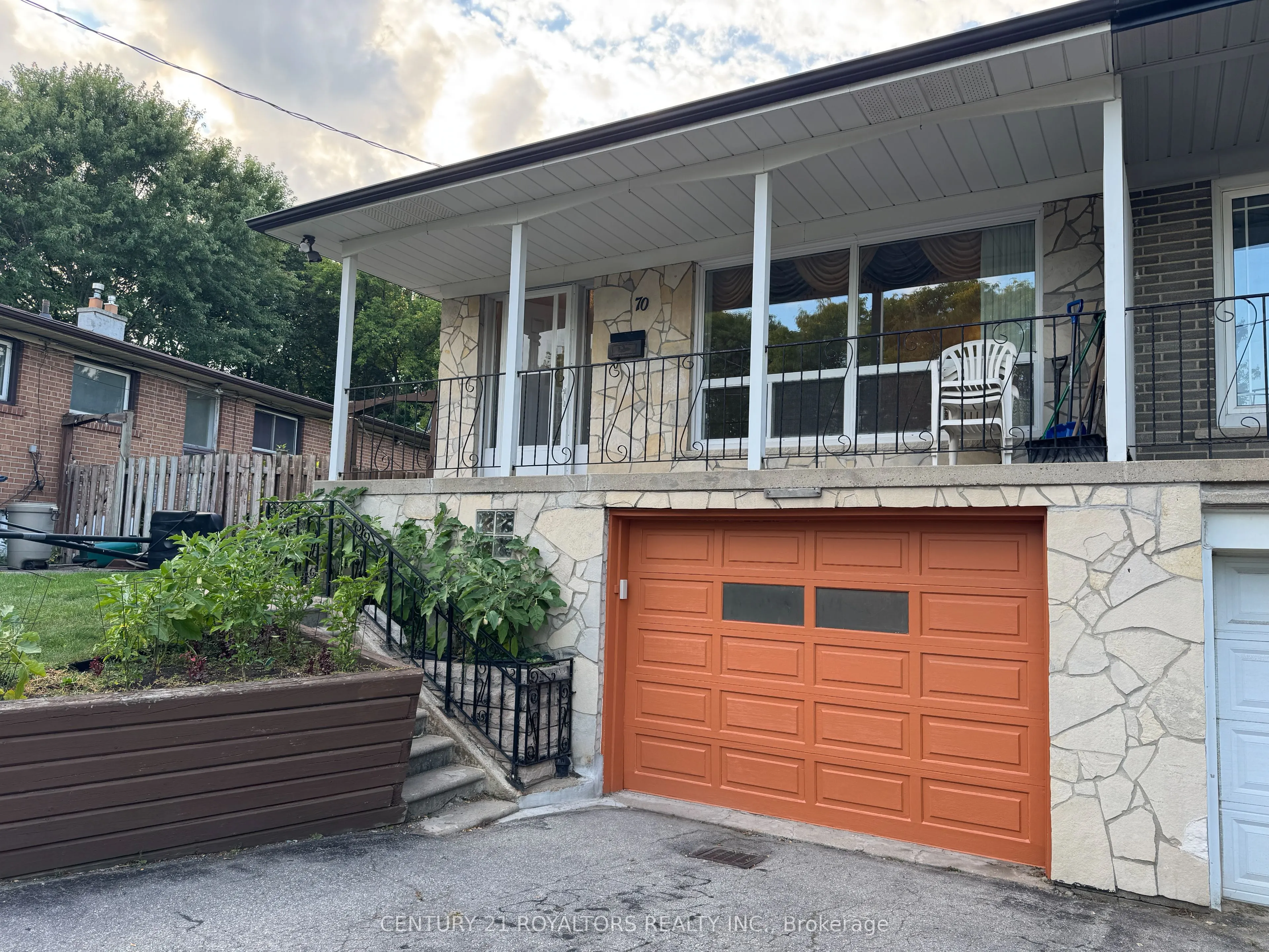 70 Marbury Crescent