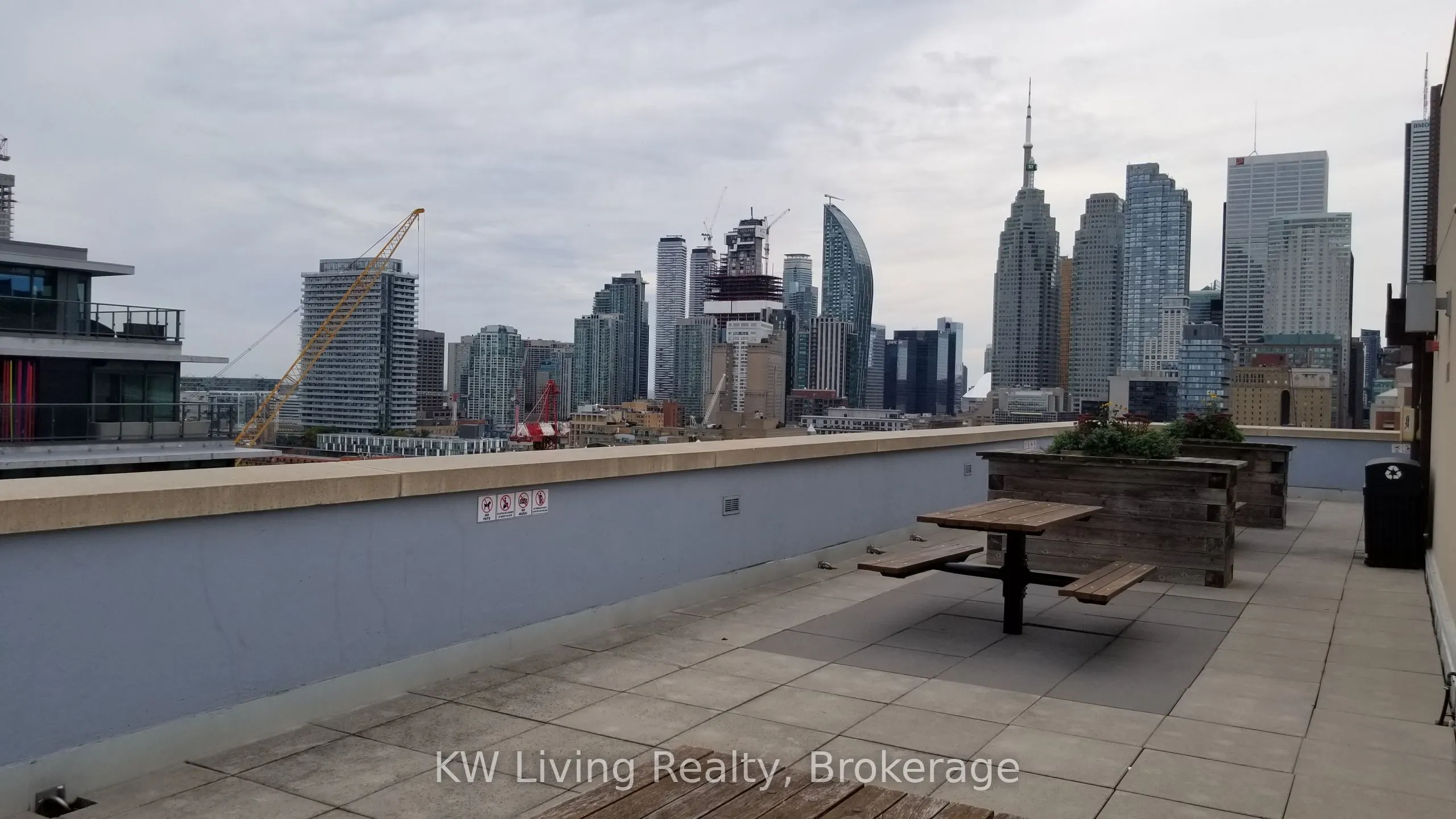 230 King Street E, #1121