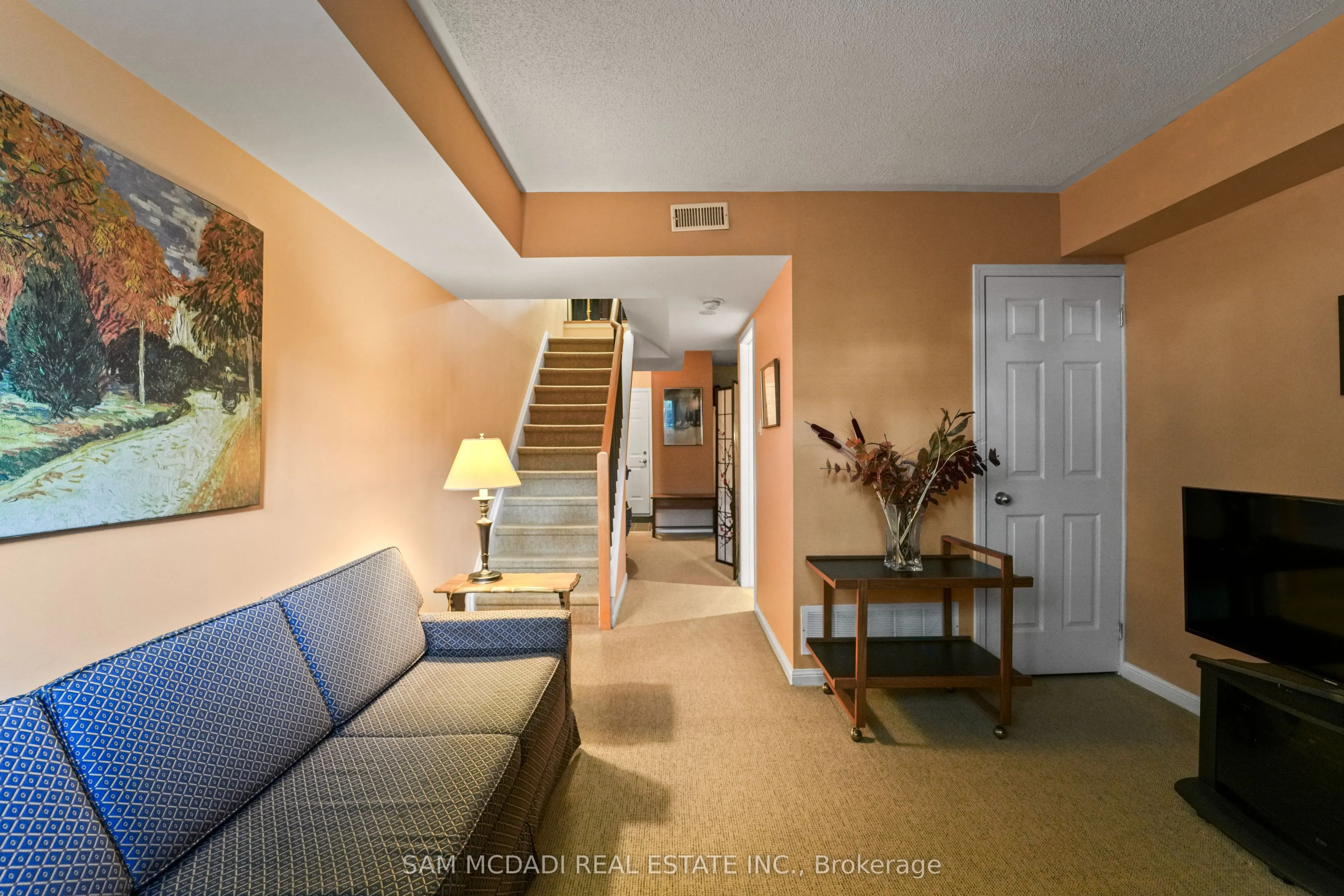 29 Niagara Street, #49
