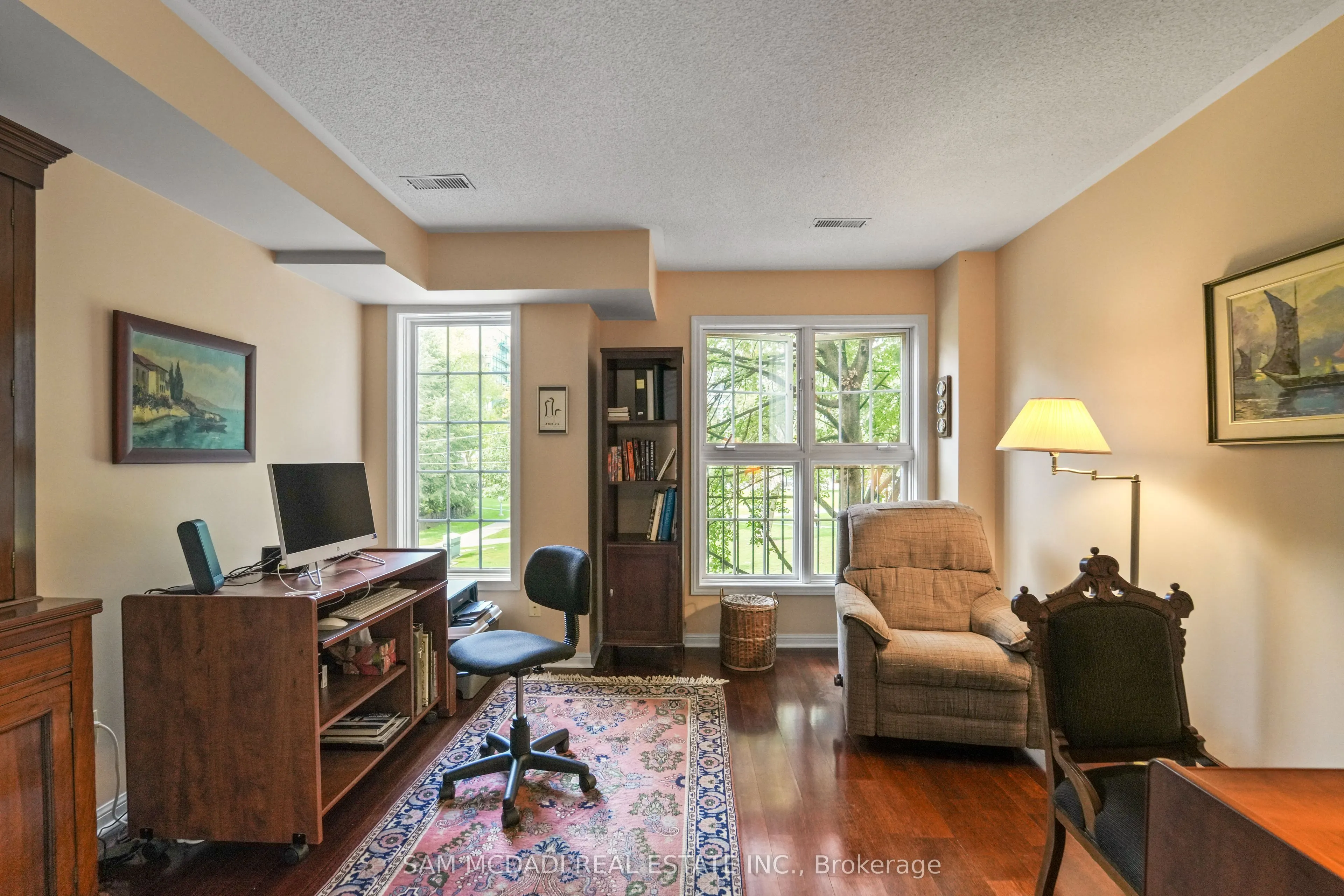 29 Niagara Street, #49