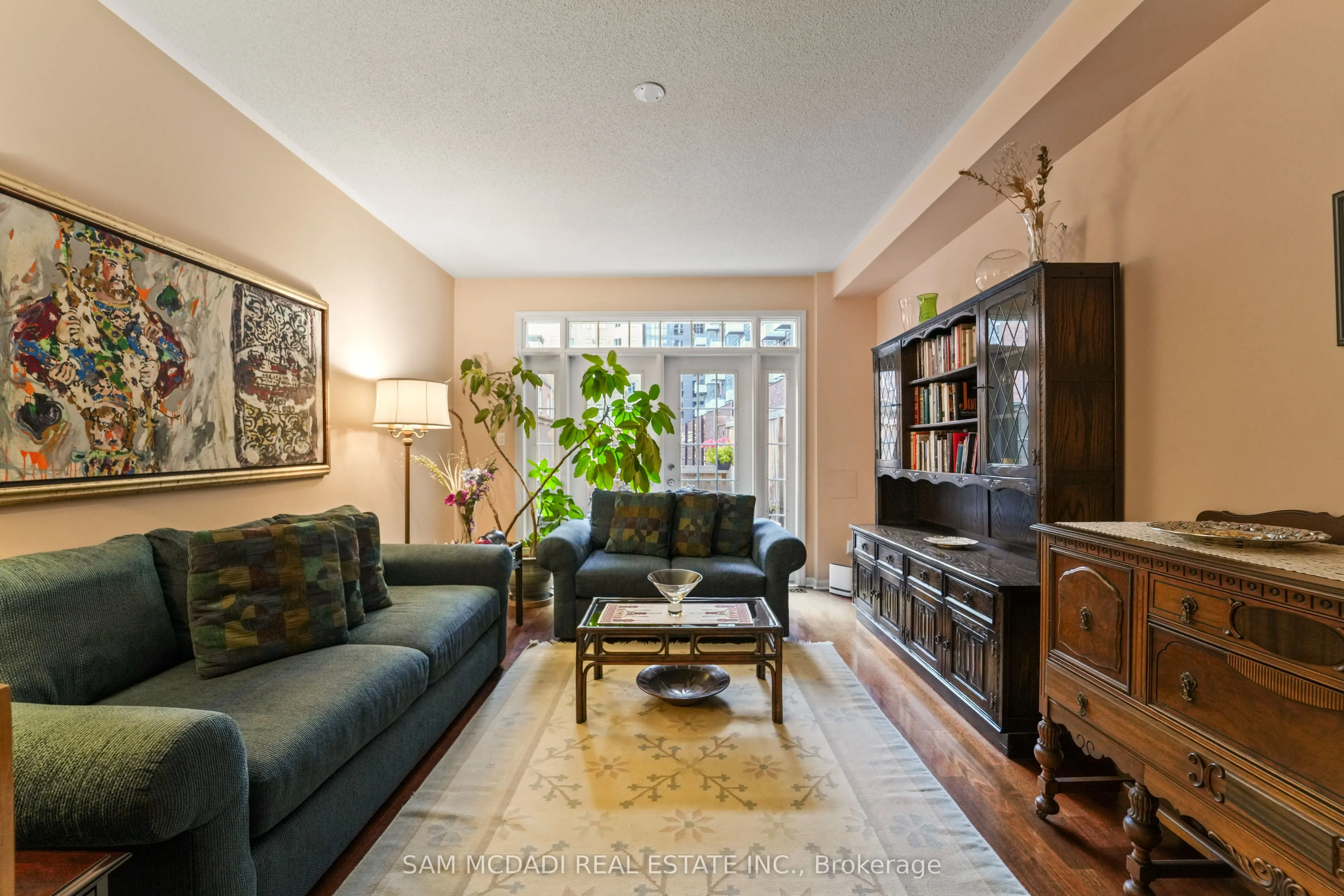29 Niagara Street, #49