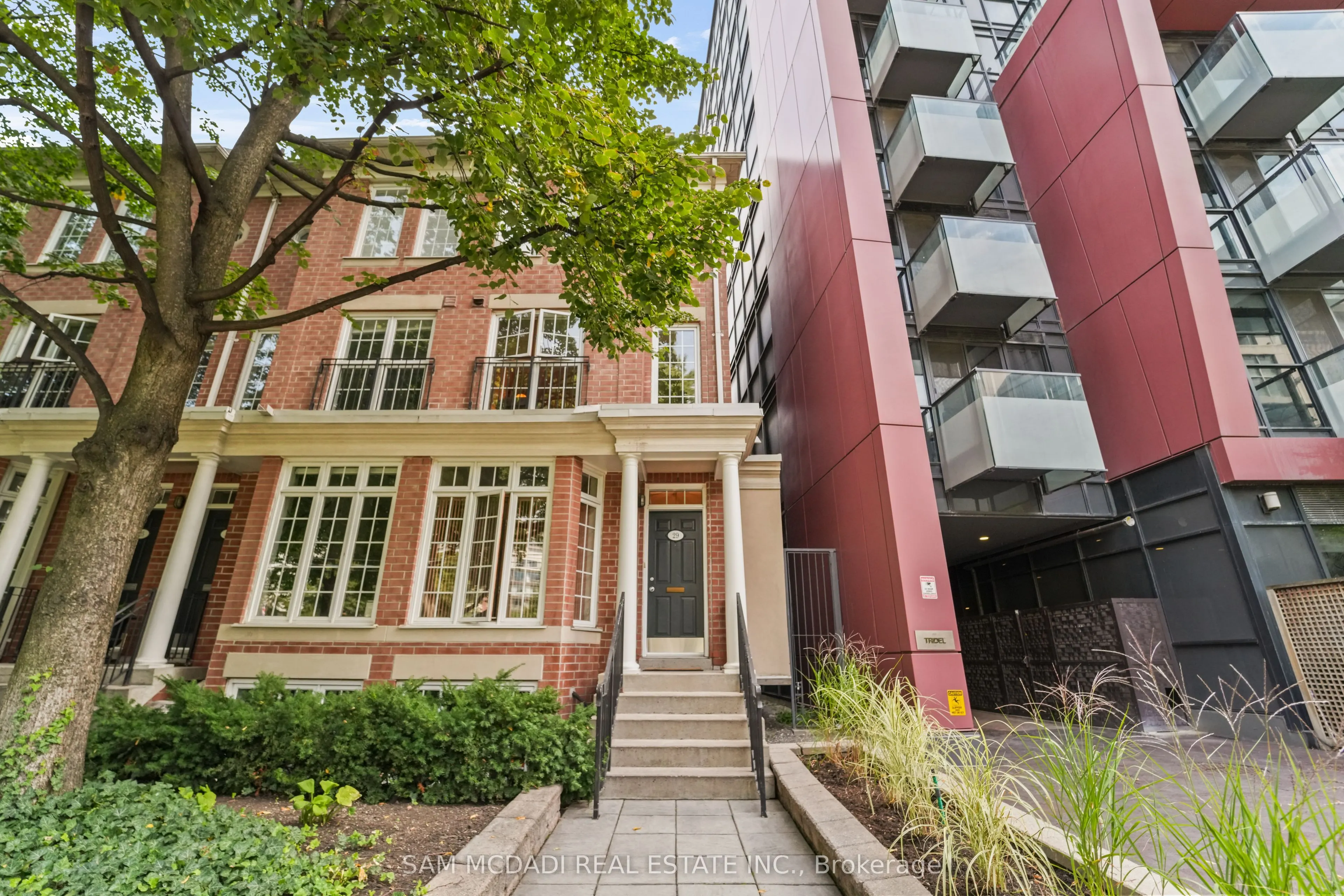 29 Niagara Street, #49