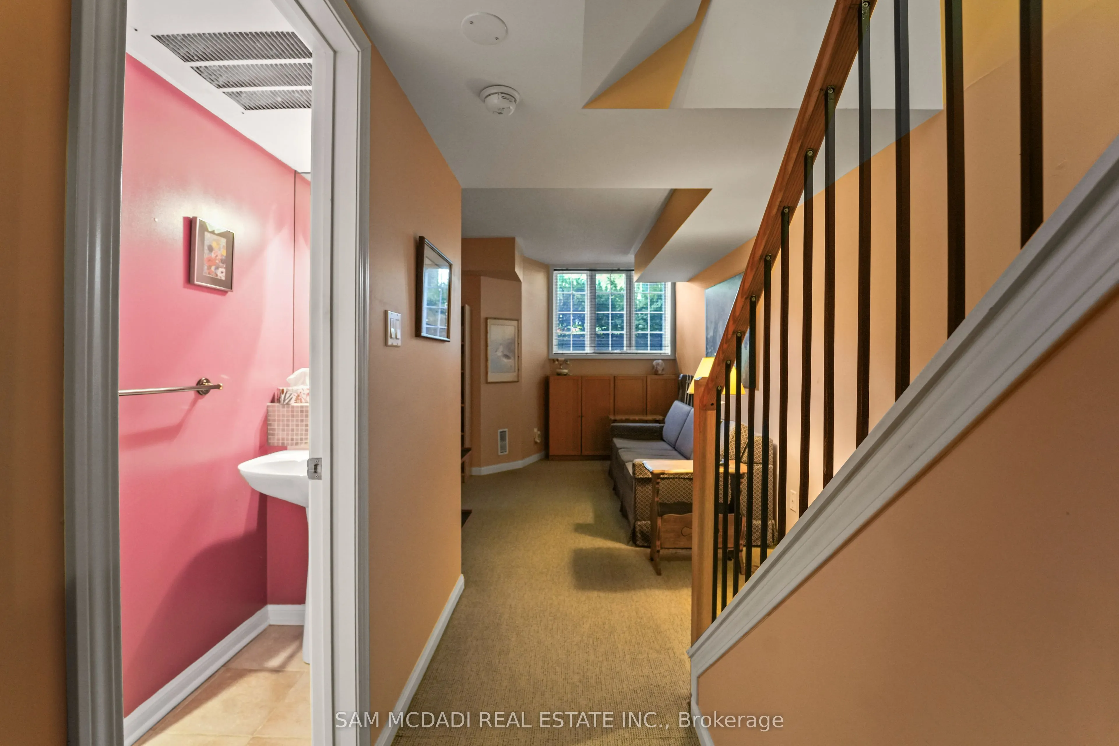29 Niagara Street, #49