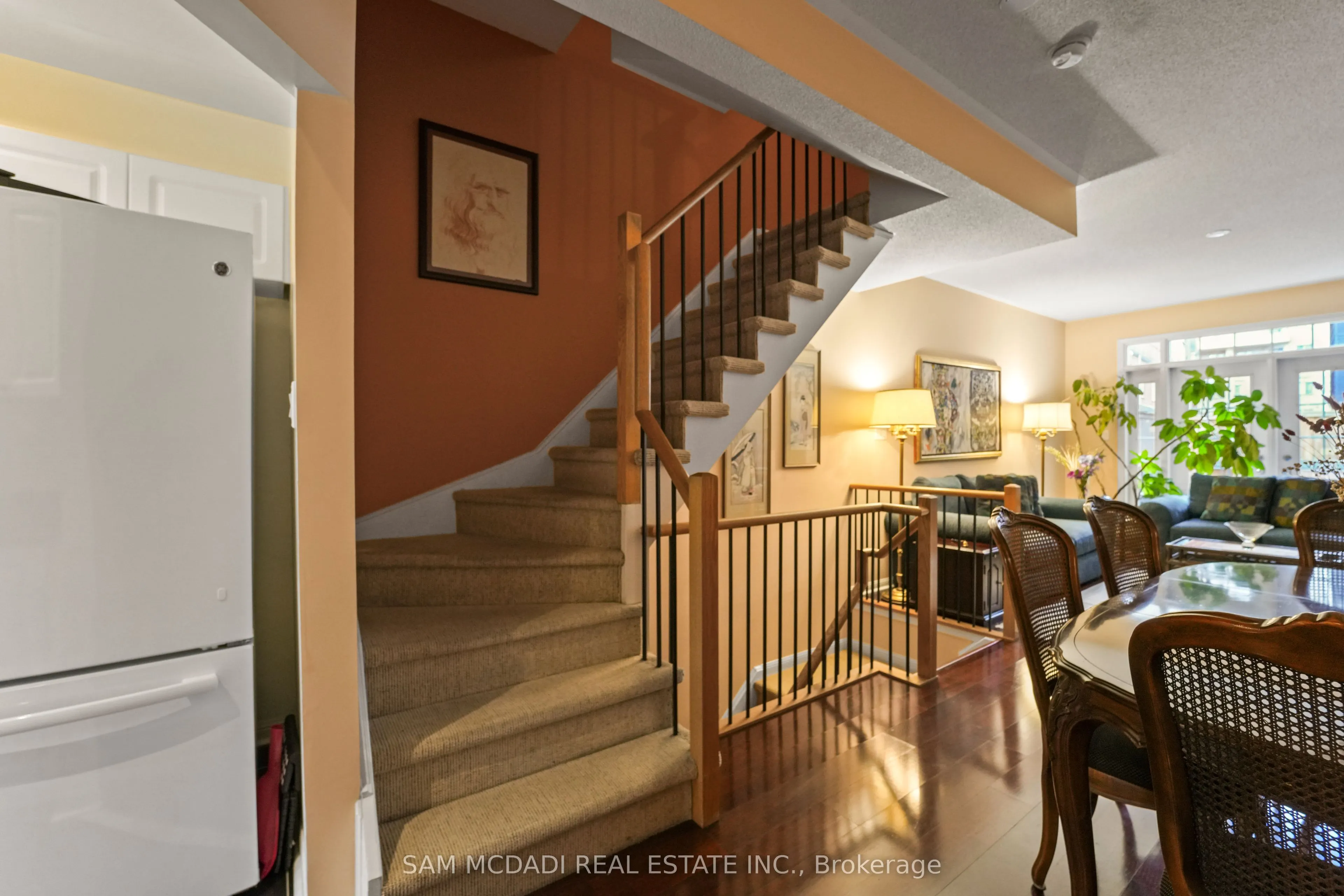 29 Niagara Street, #49