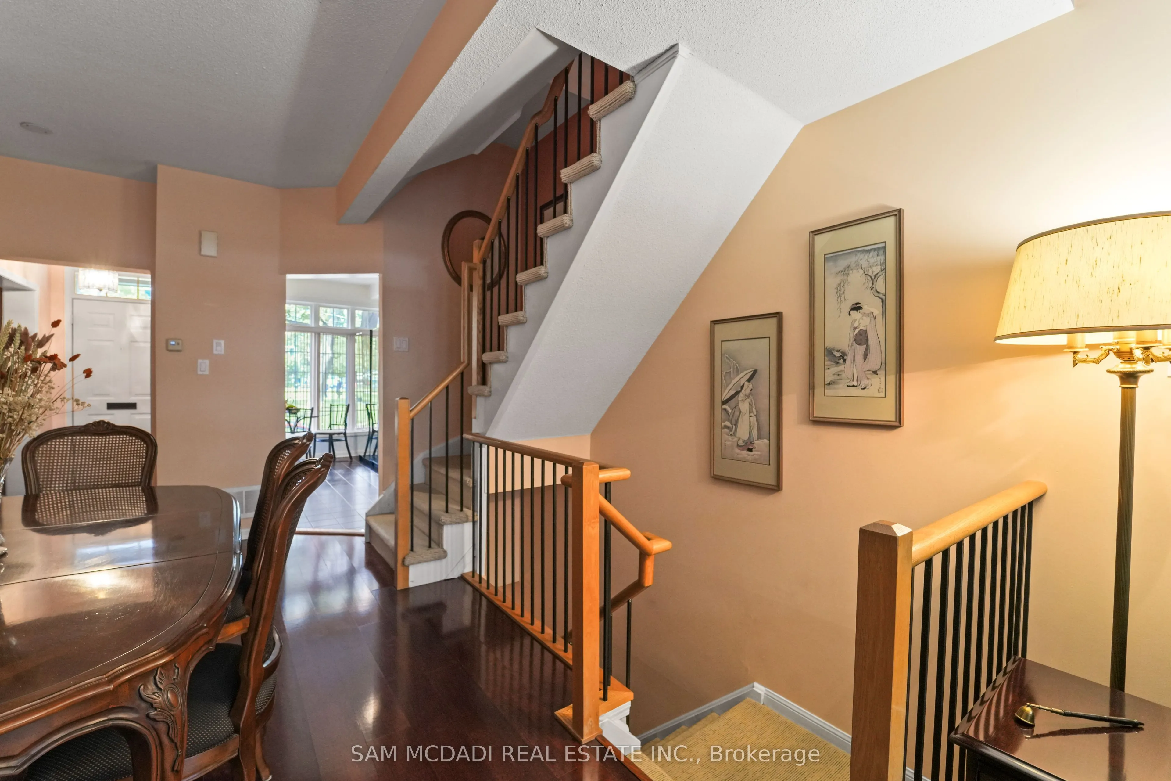 29 Niagara Street, #49