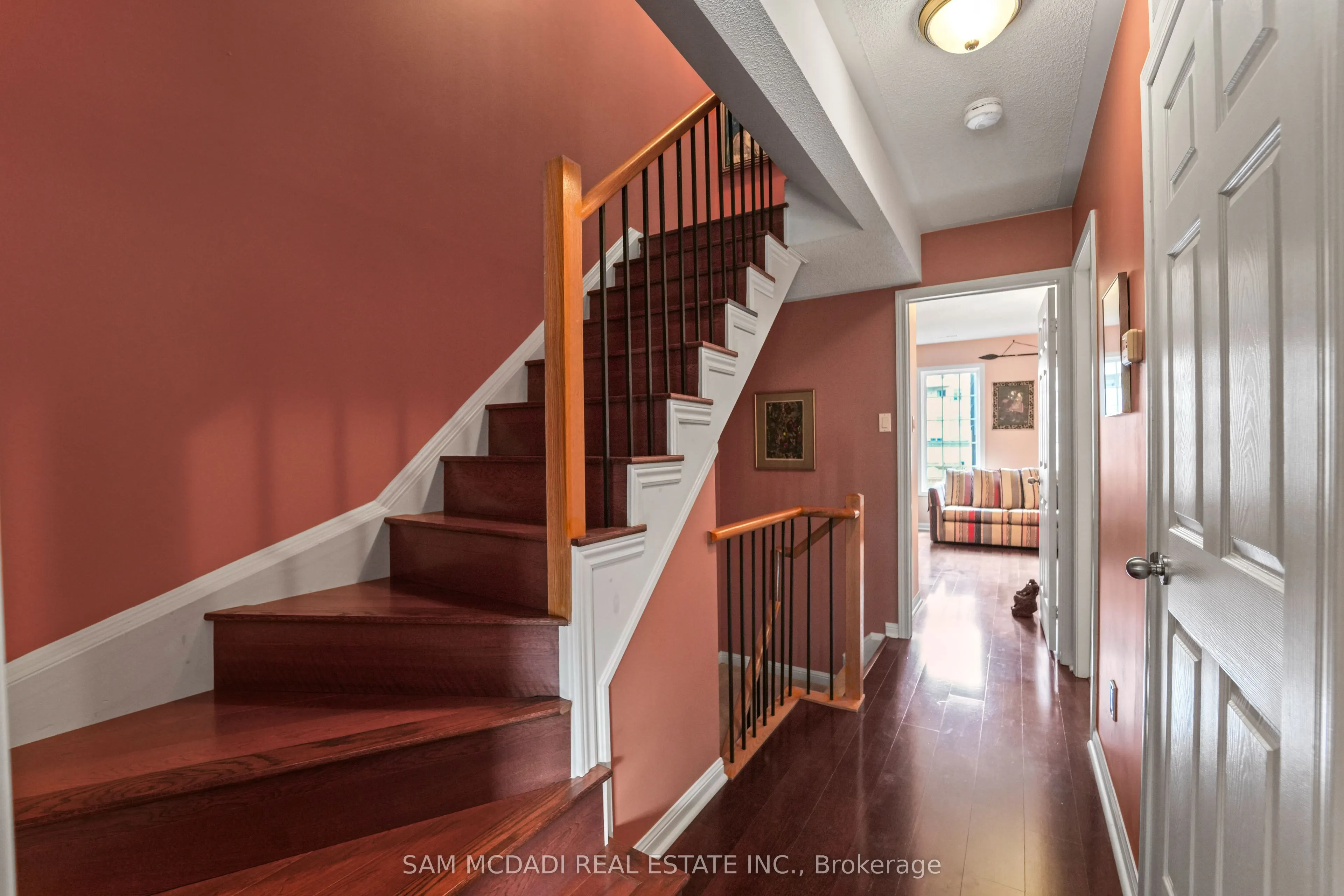 29 Niagara Street, #49
