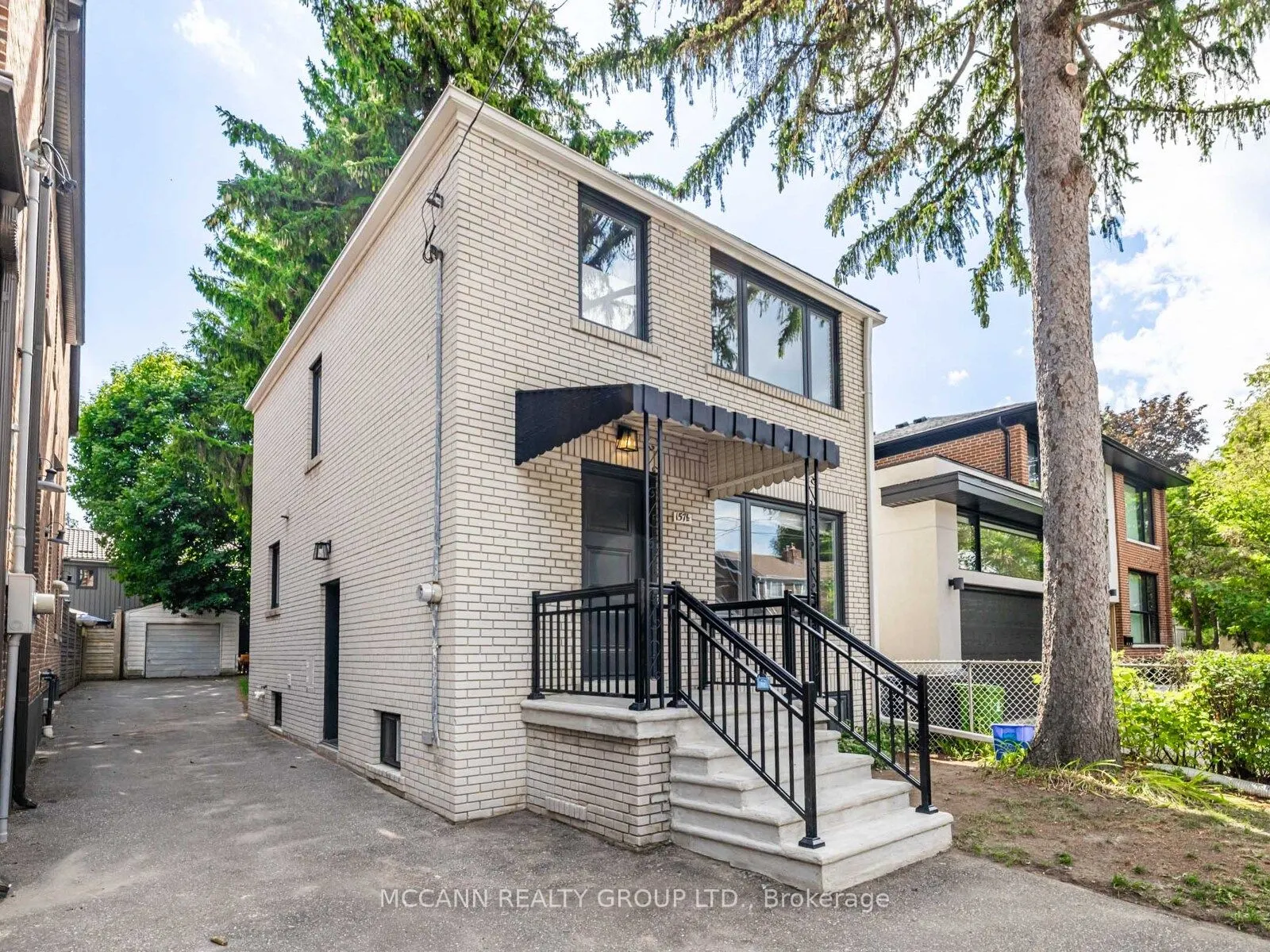 157 1/2 Roslin Avenue