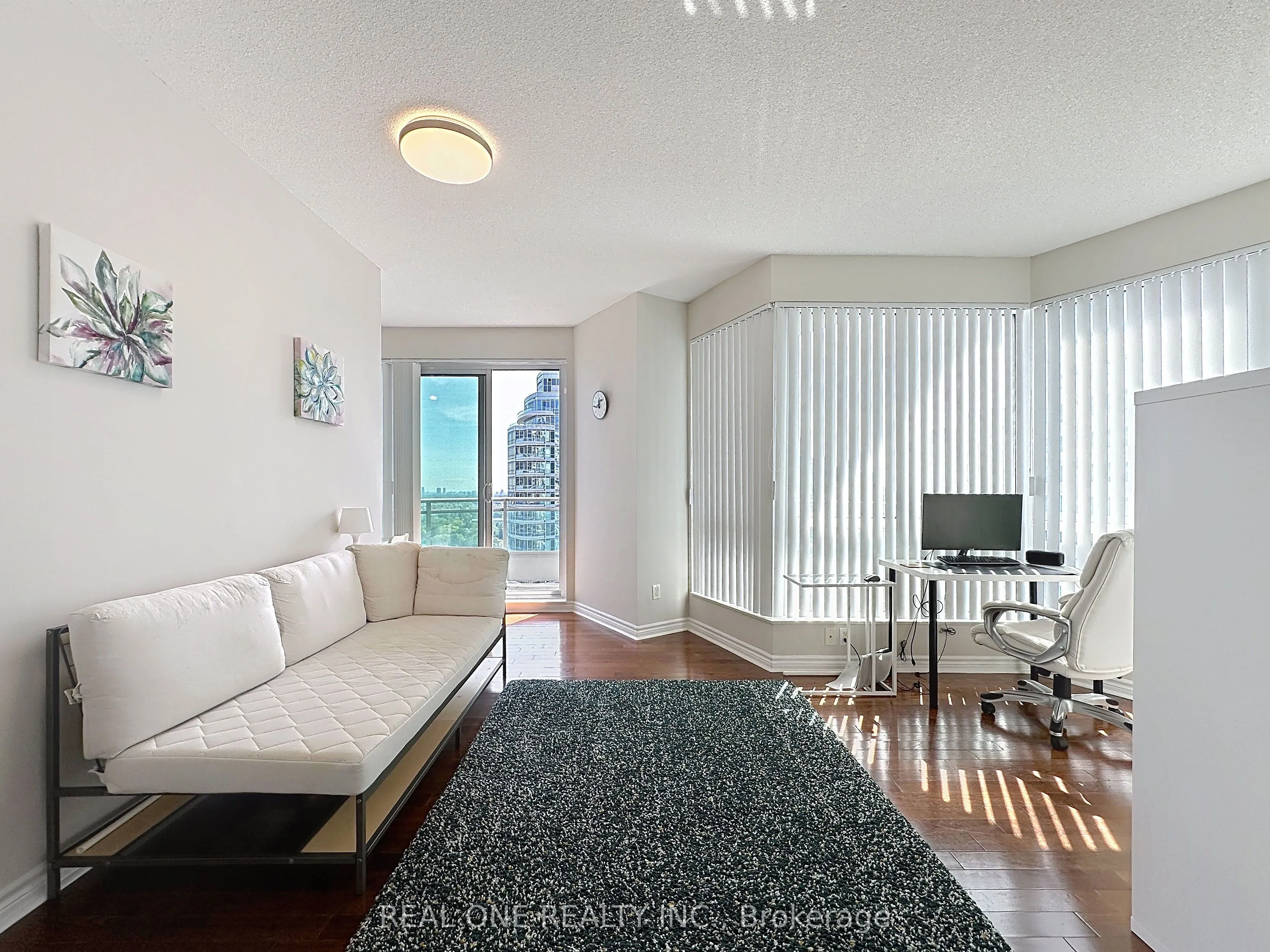 18 Holmes Avenue, #2205