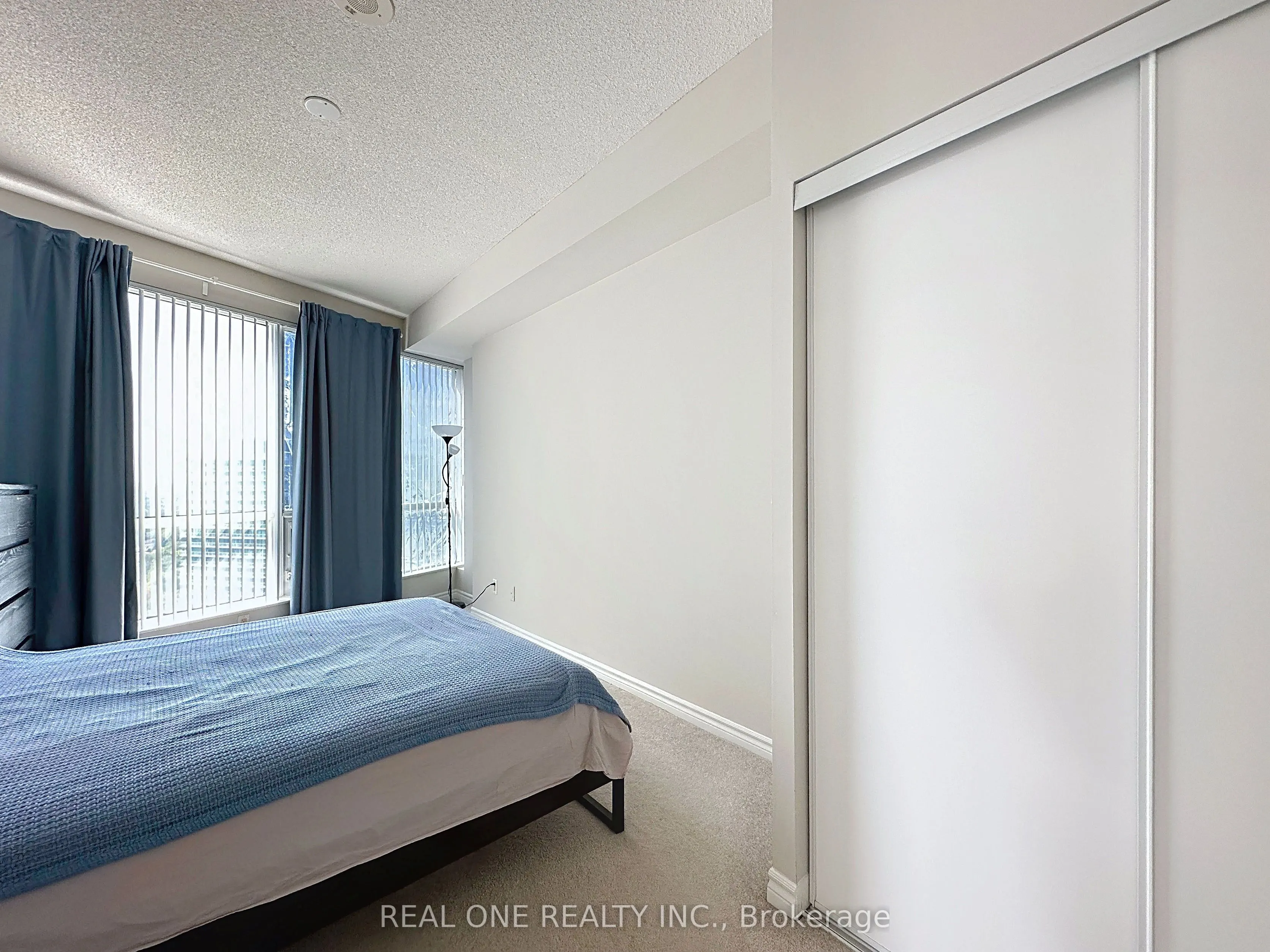 18 Holmes Avenue, #2205