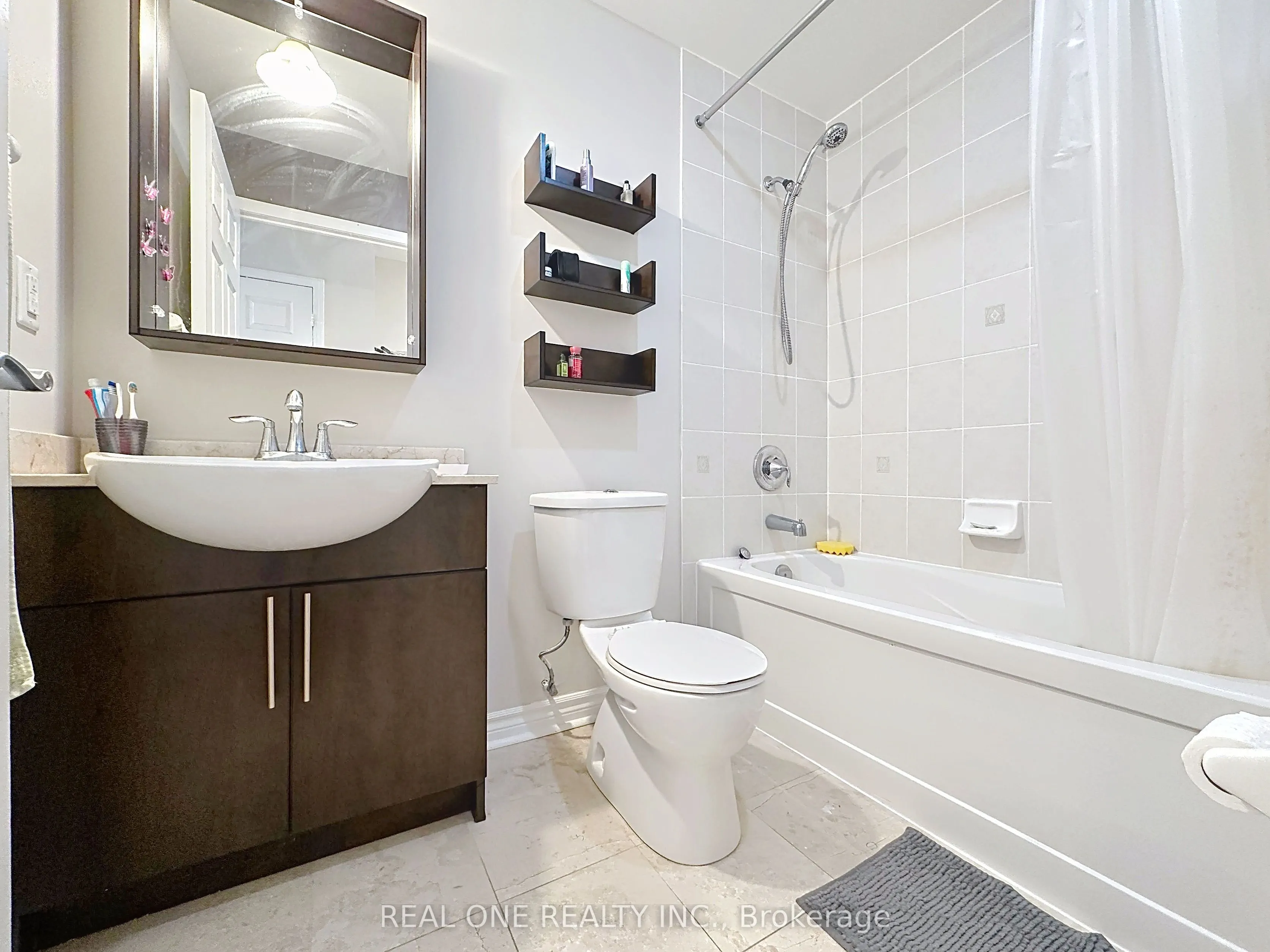 18 Holmes Avenue, #2205