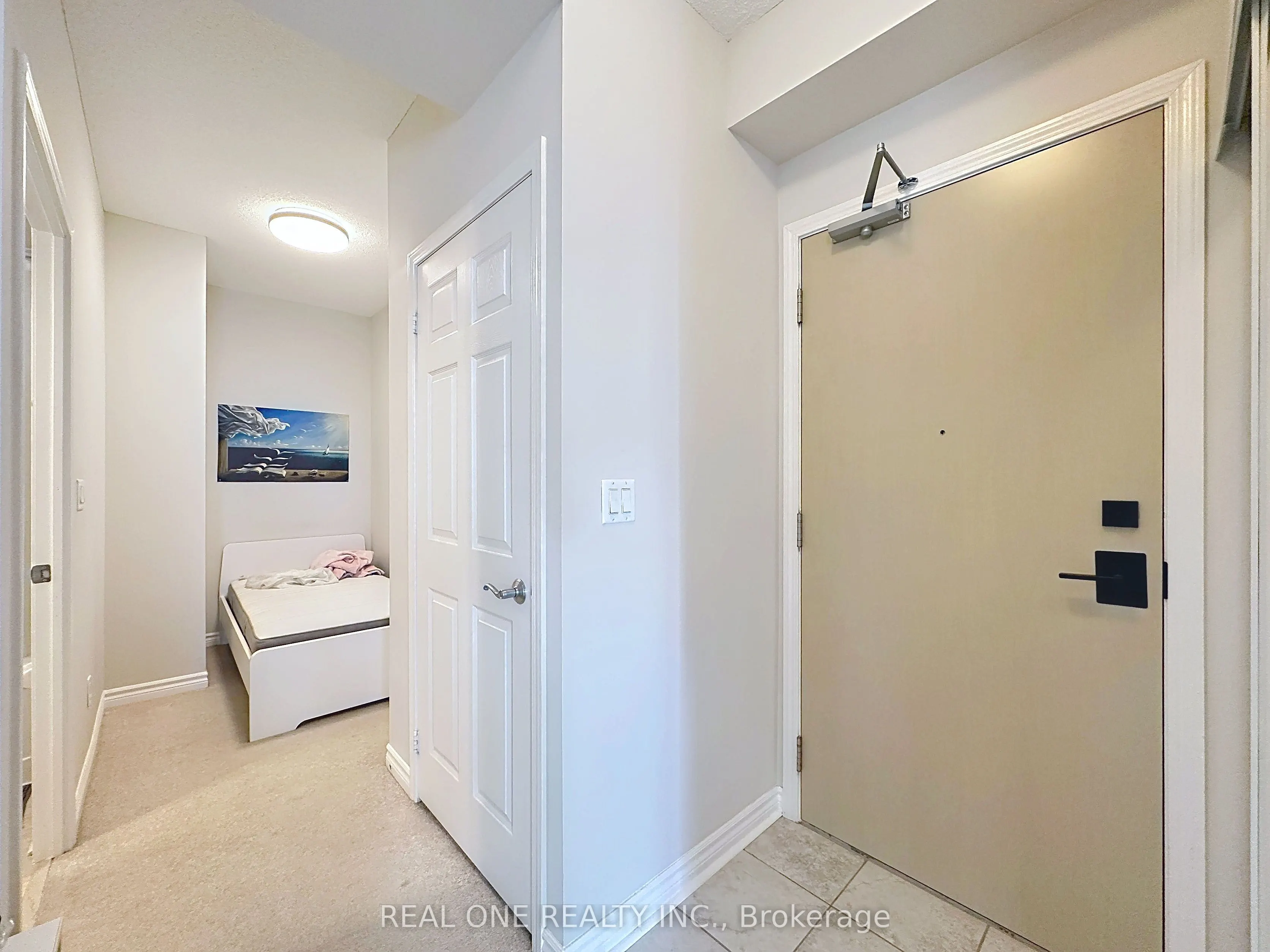 18 Holmes Avenue, #2205