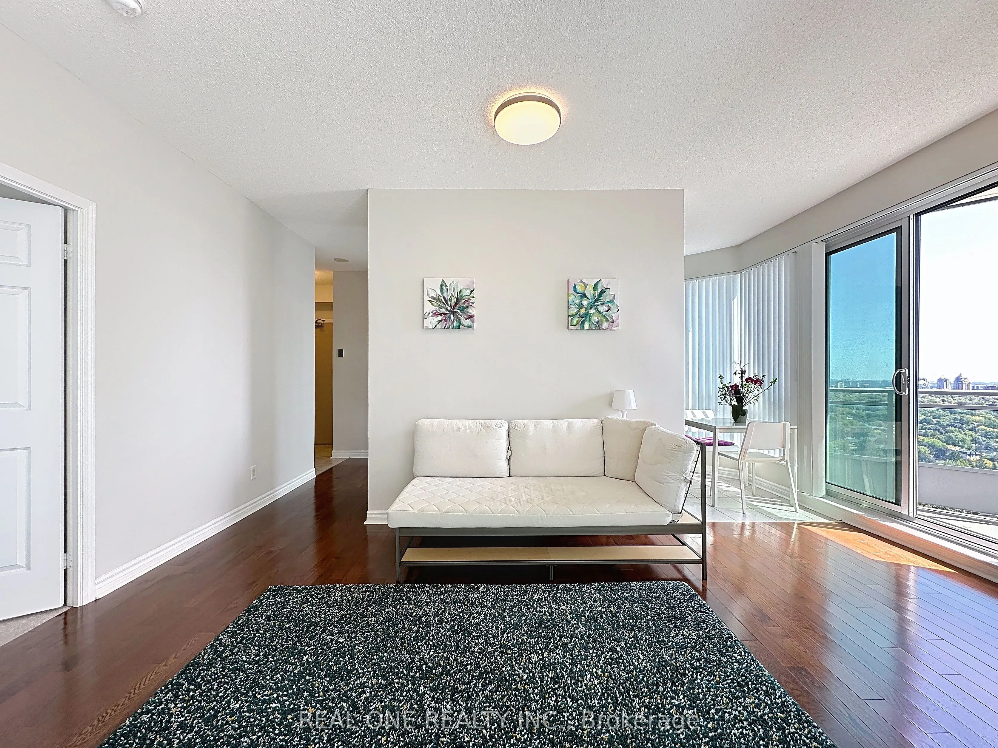 18 Holmes Avenue, #2205