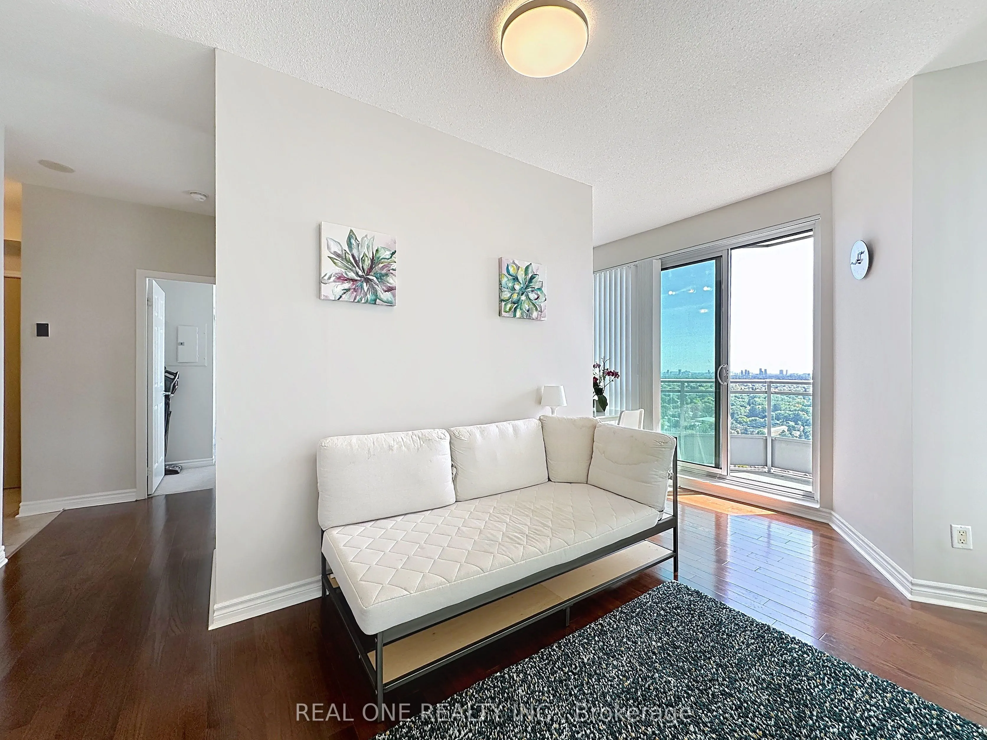 18 Holmes Avenue, #2205