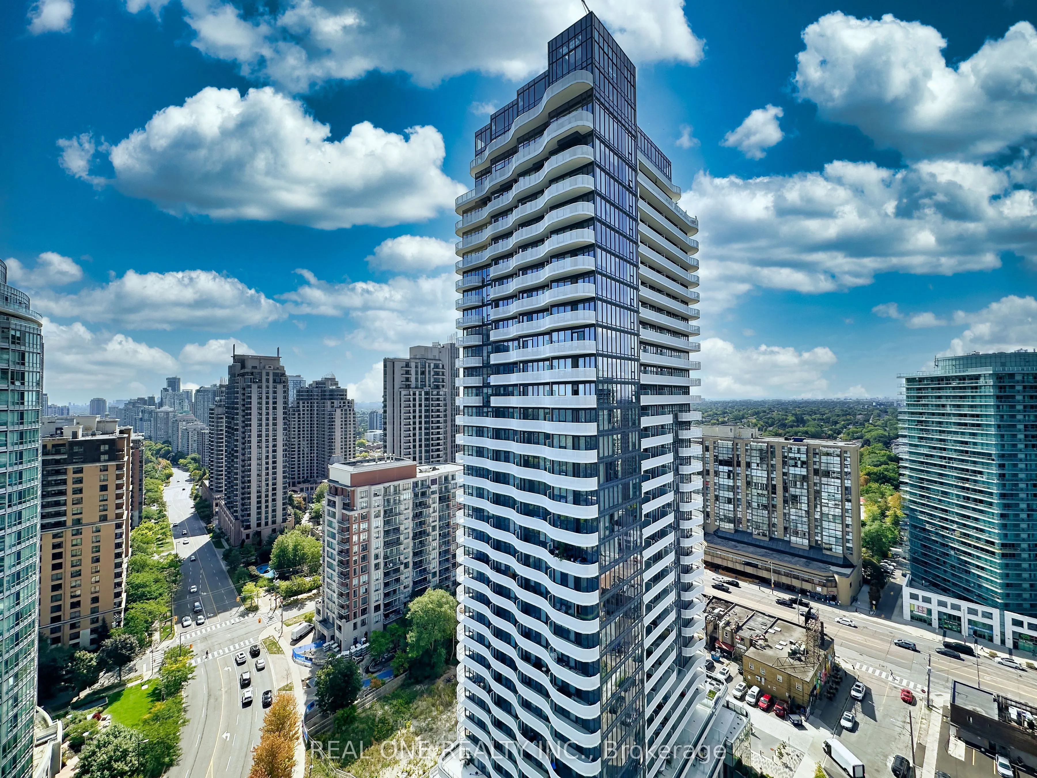 18 Holmes Avenue, #2205