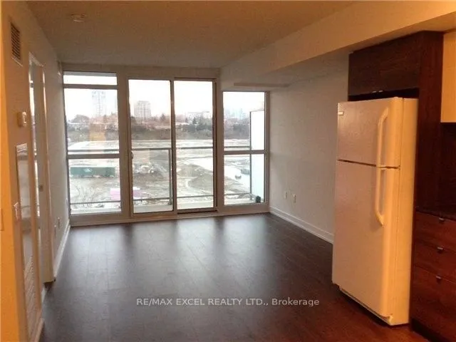121 Mcmahon Drive, #1211