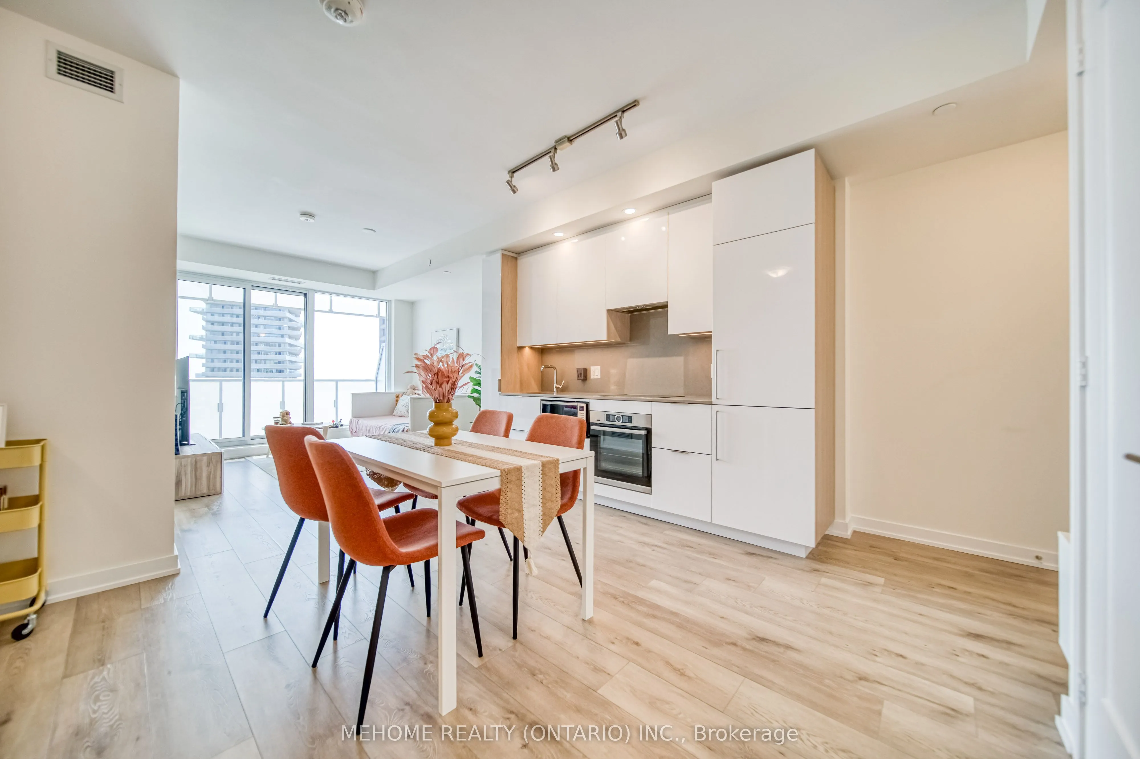 28 Freeland Street, #1501
