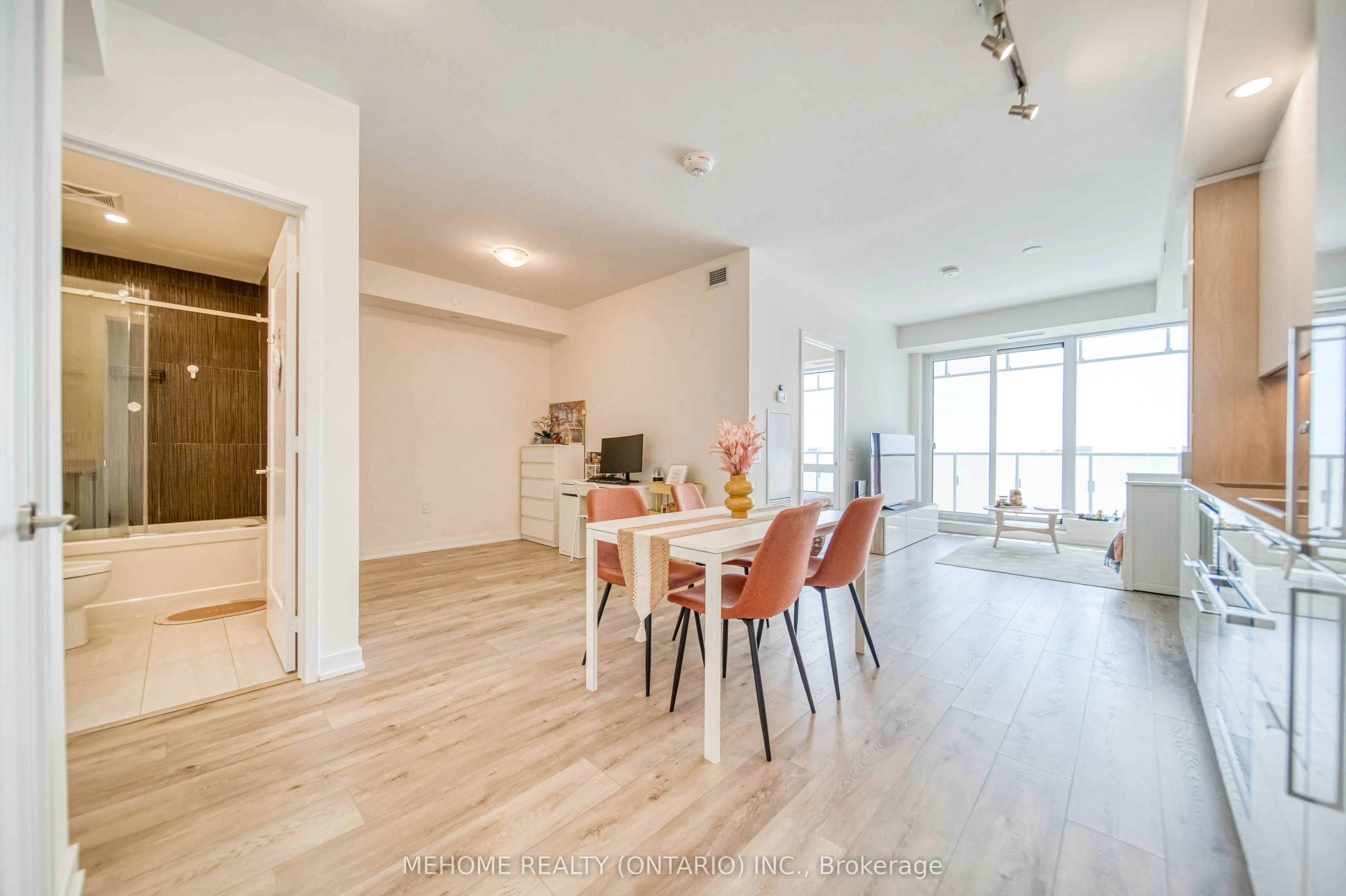 28 Freeland Street, #1501