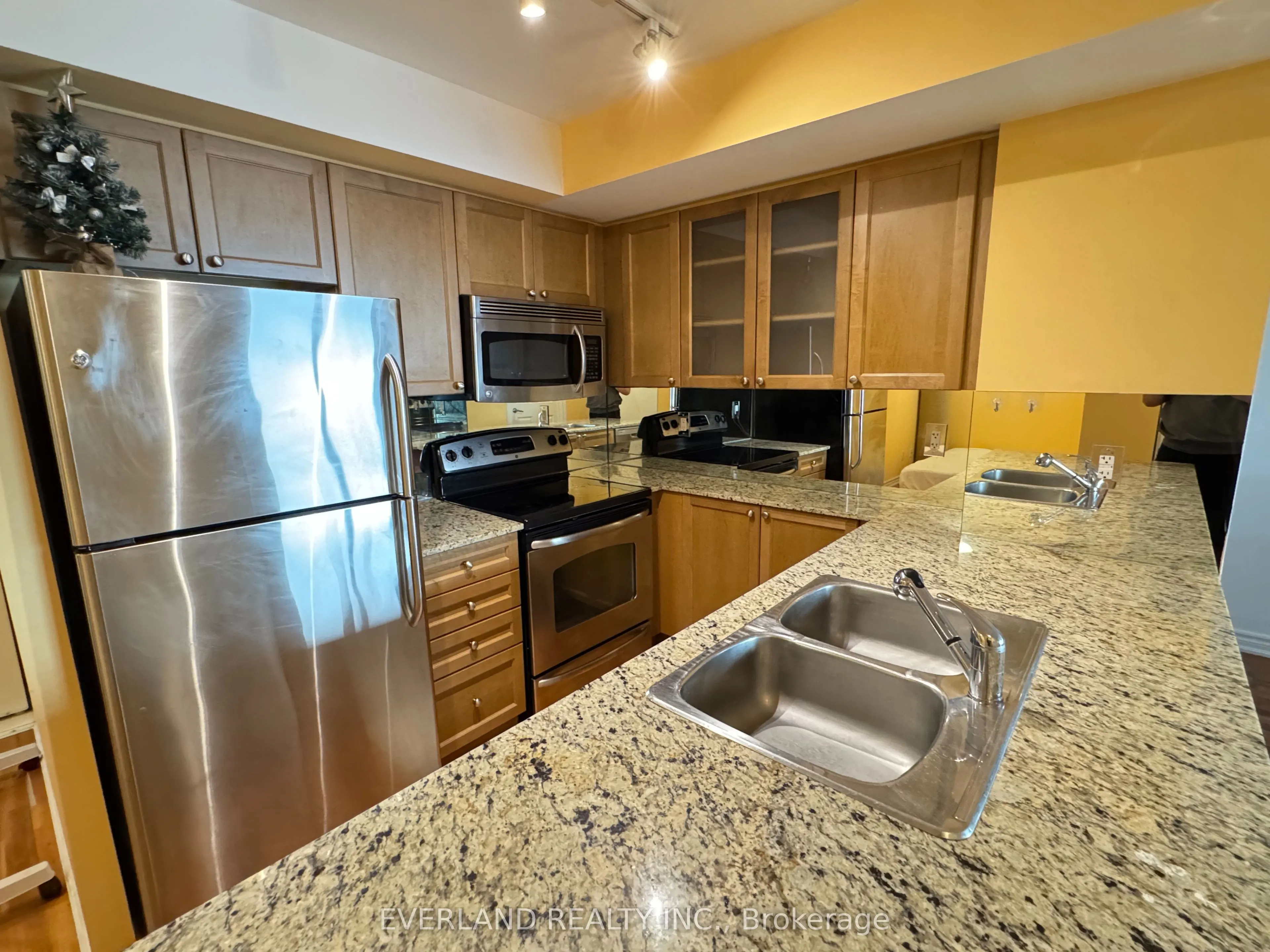761 Bay Street, #3009