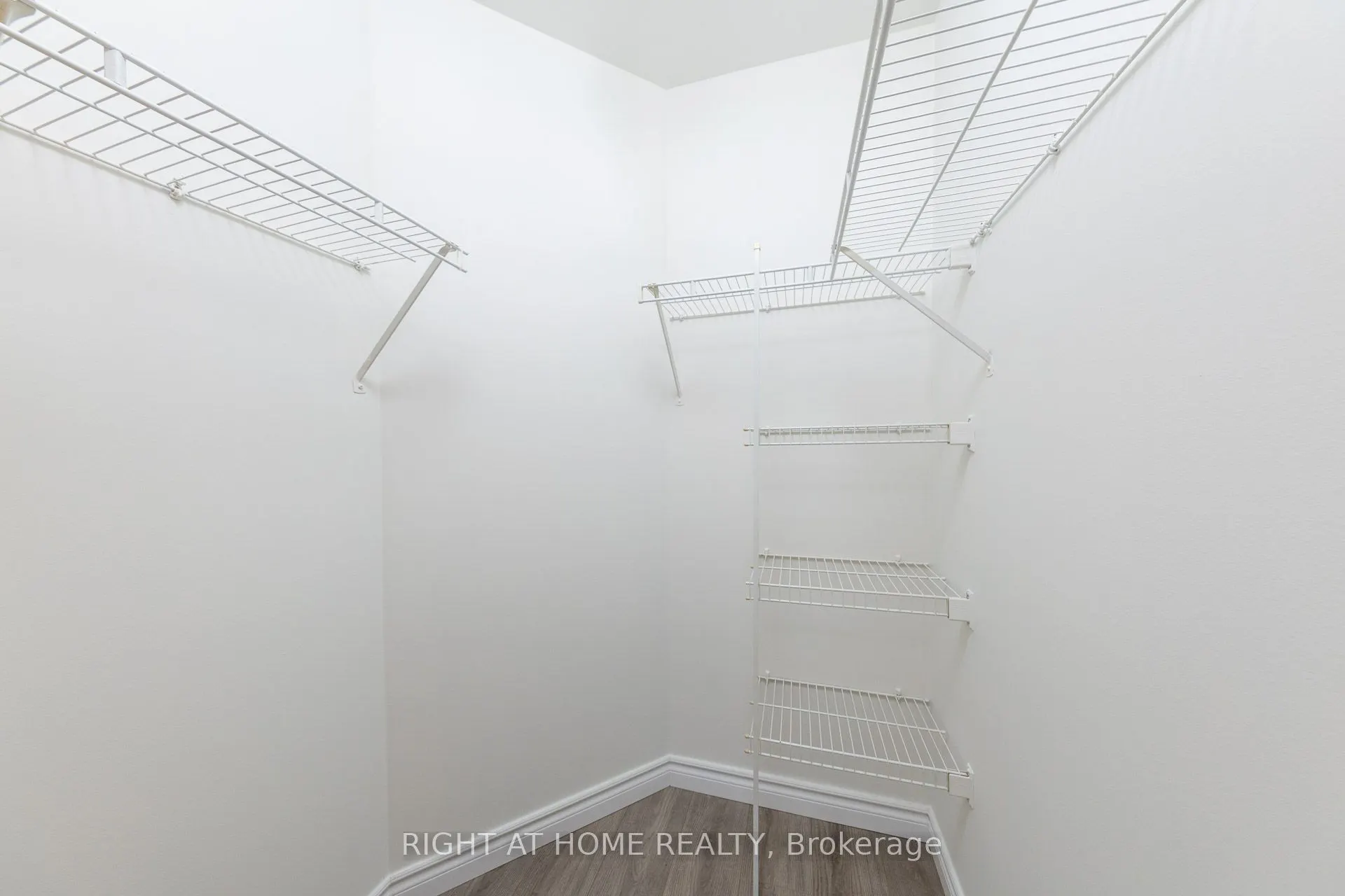 5940 Yonge Street, #Ph3