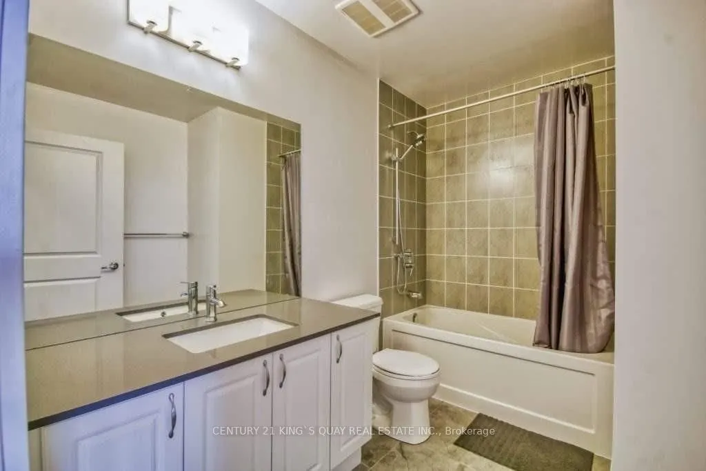 7 Kenaston Gardens, #802