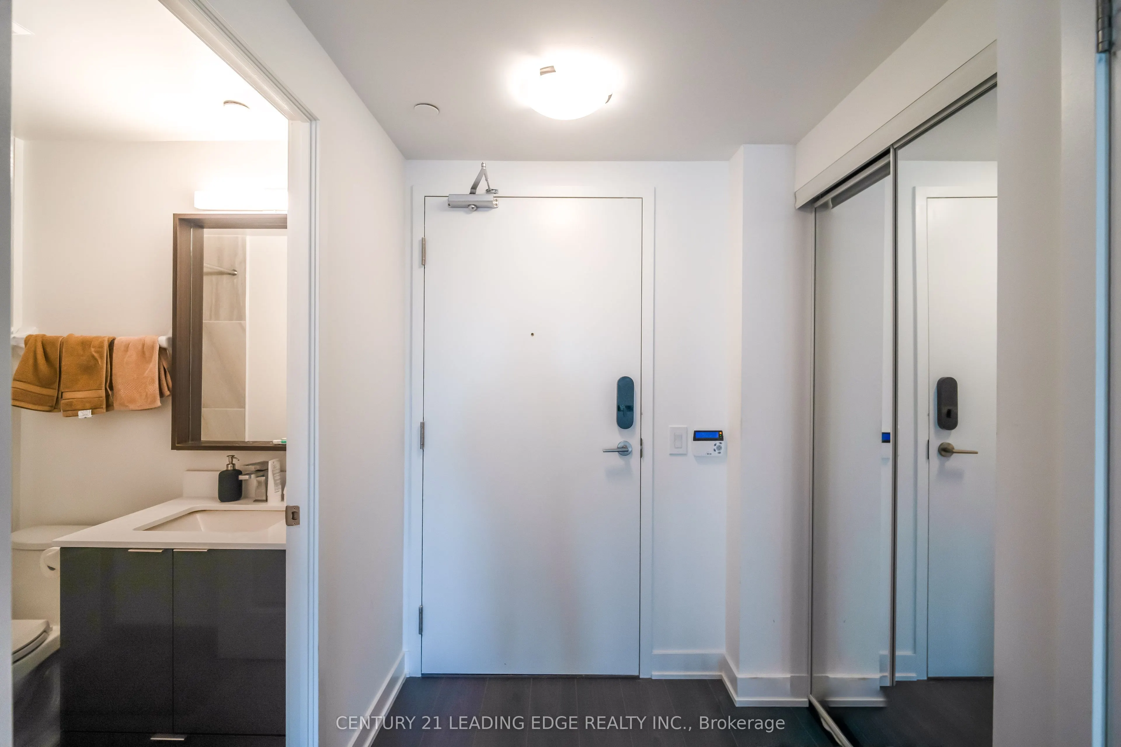 543 RICHMOND Street W, #712