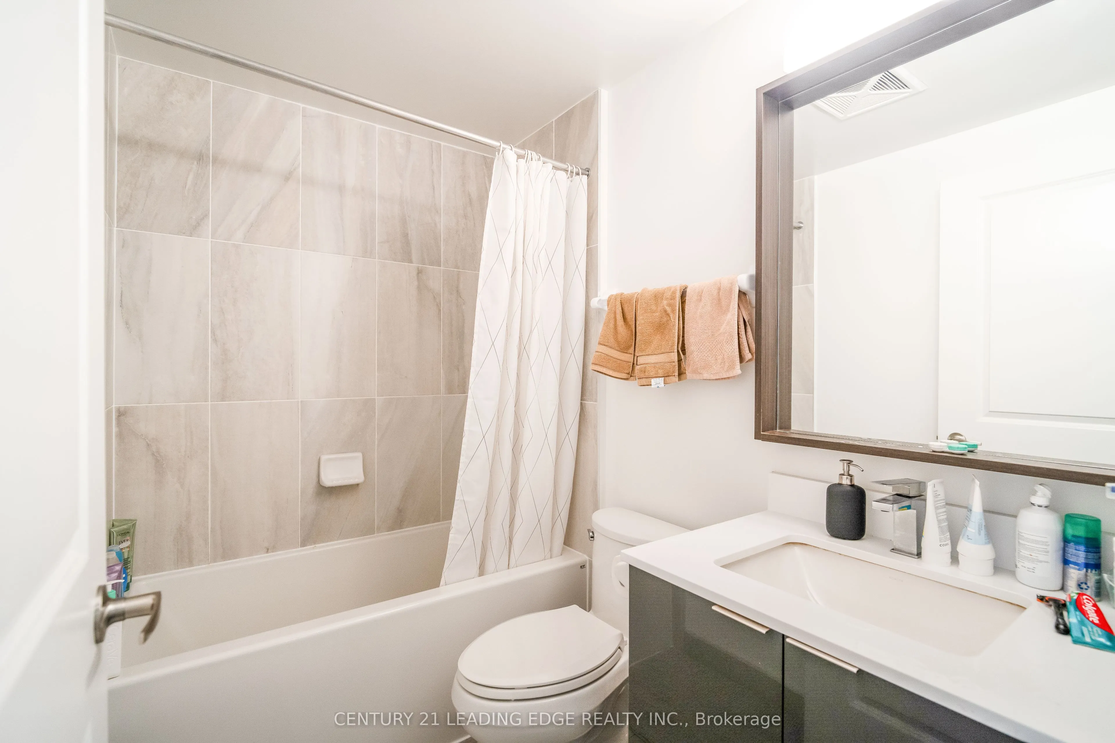 543 RICHMOND Street W, #712