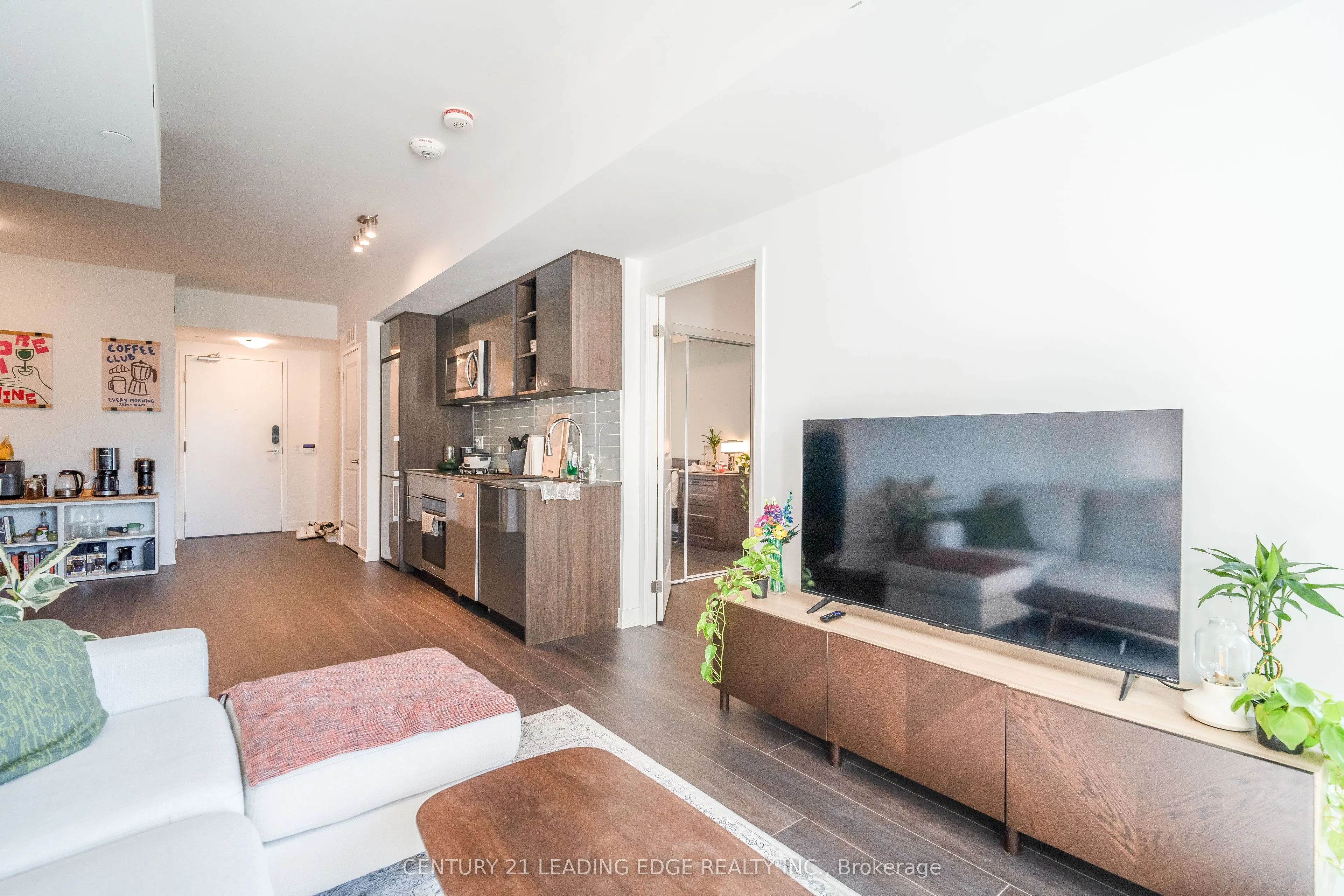 543 RICHMOND Street W, #712