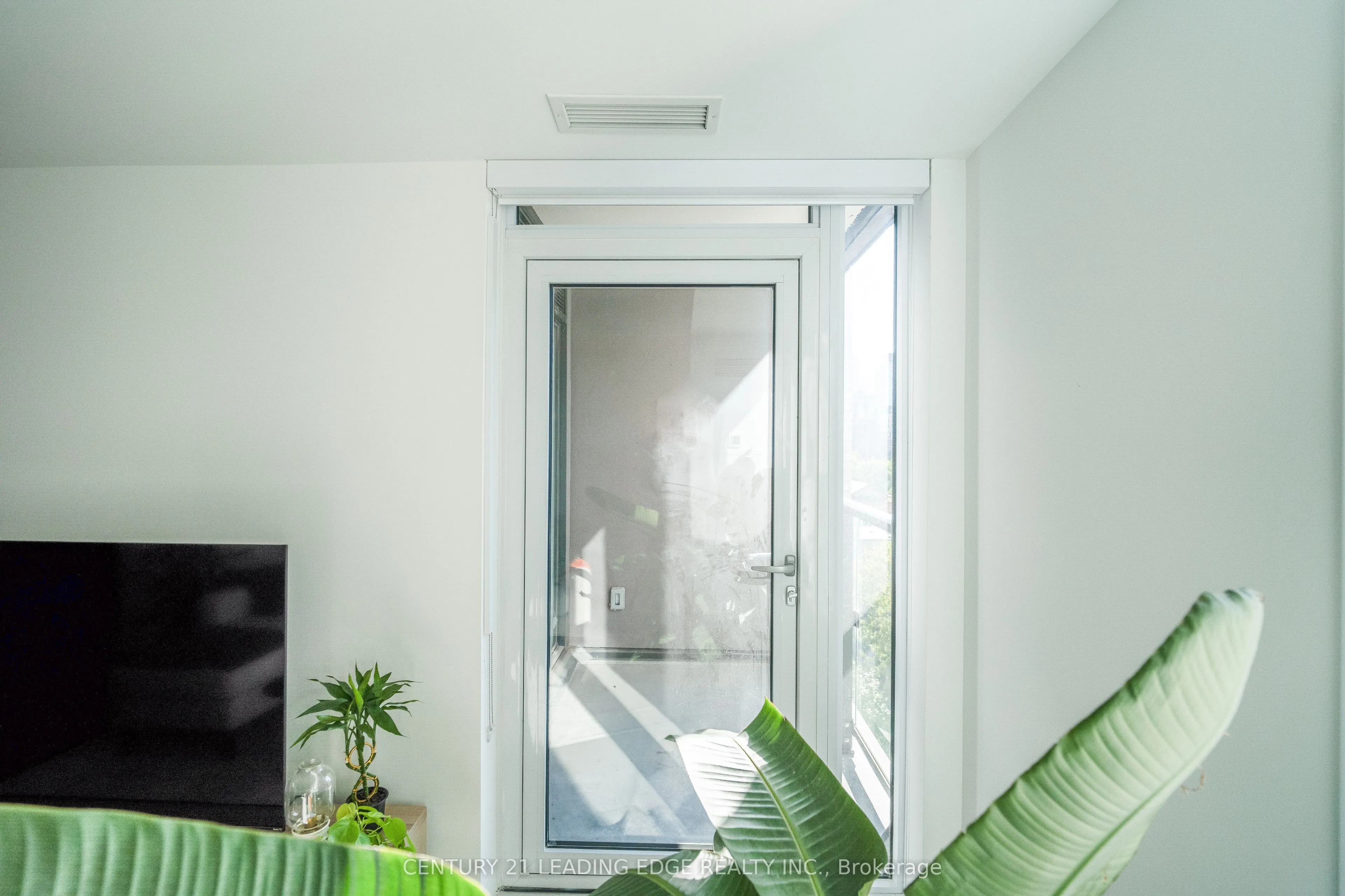 543 RICHMOND Street W, #712